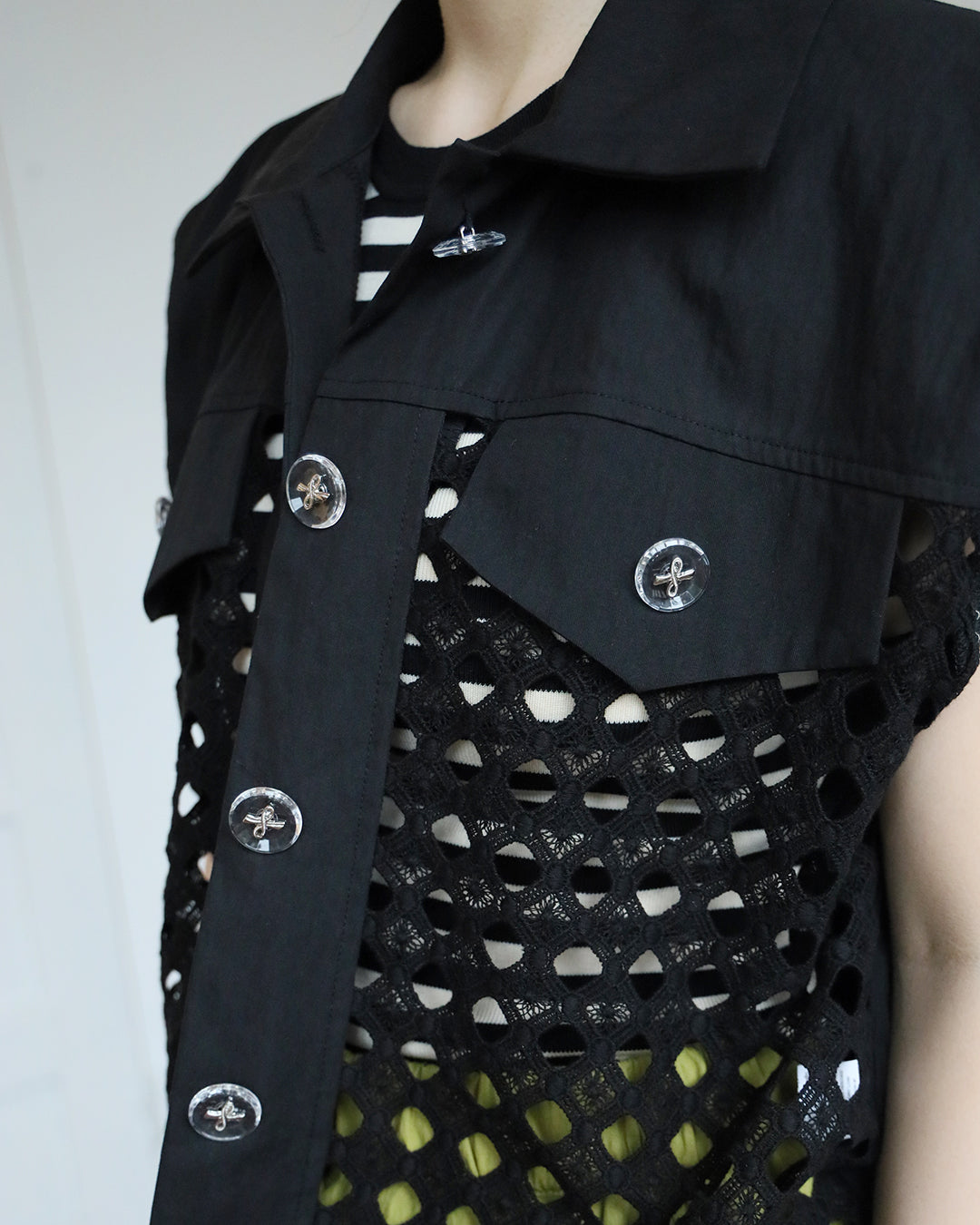 Mixed Fabric Lace Vest (2 colors)
