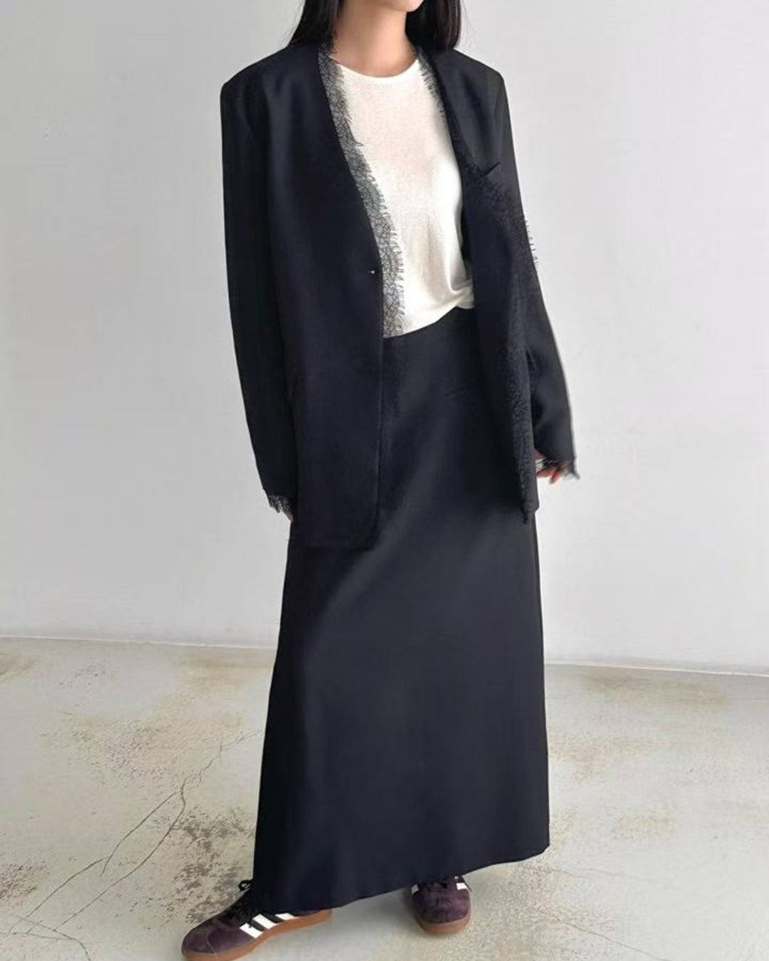 Lace Trimmed Blazer (3 color)
