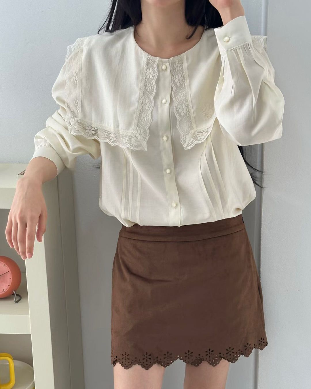 Oversized Square-Collar Lace Shirt (2 Colors)