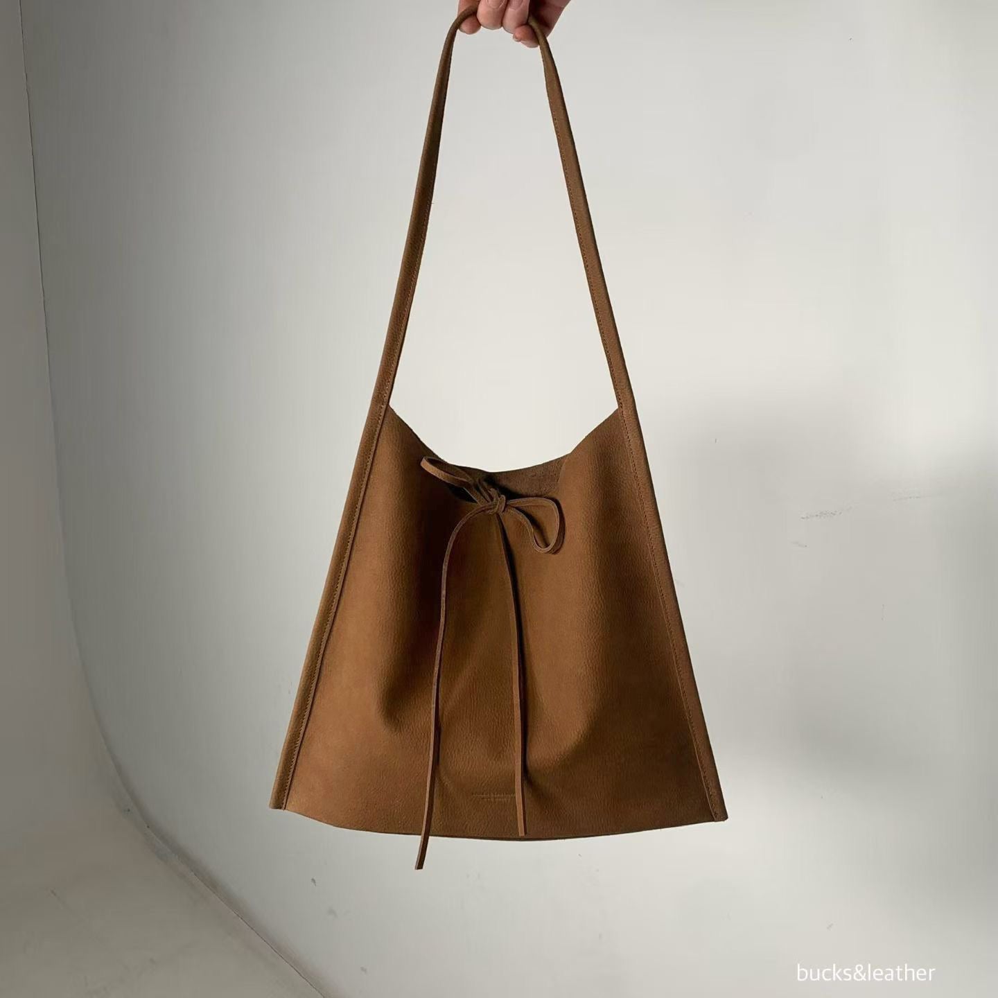 Leather Tote (7-Col.) 直播留言 "totebag" 即可以"代購價" $499 選購