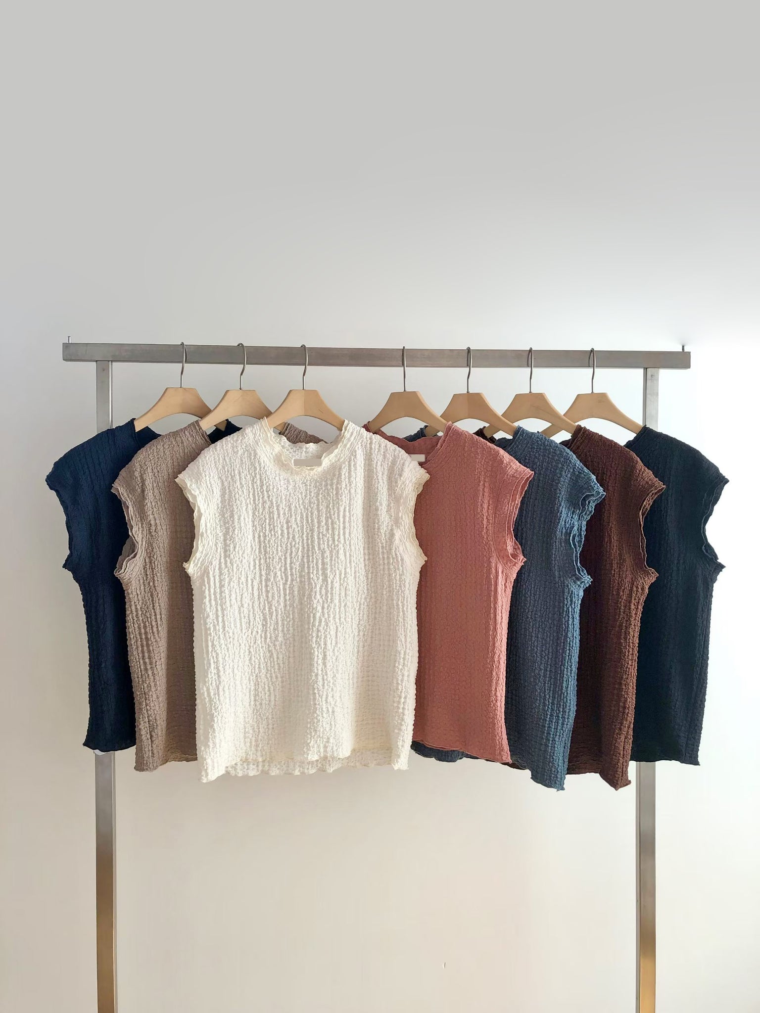 Basic Crinkle Vest (7 colors)