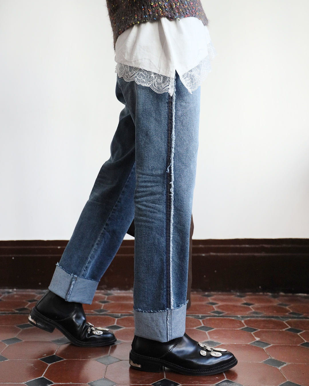 Straight Leg Patch Jeans (Size S-XL)
