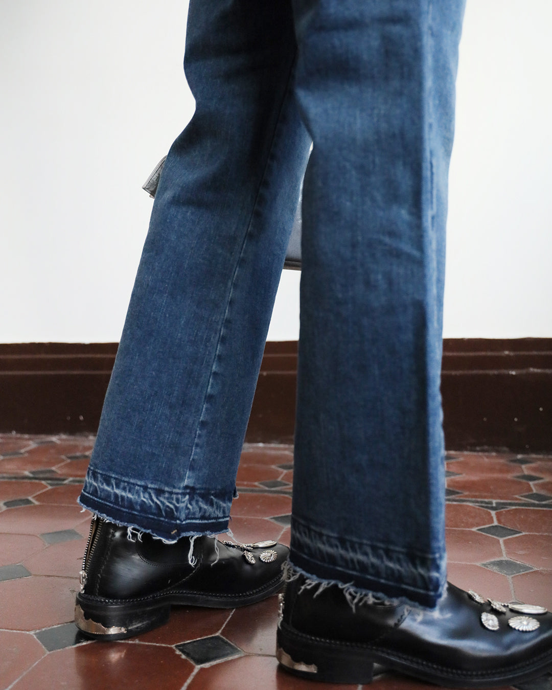 Front Split Flared Jeans (Size L)