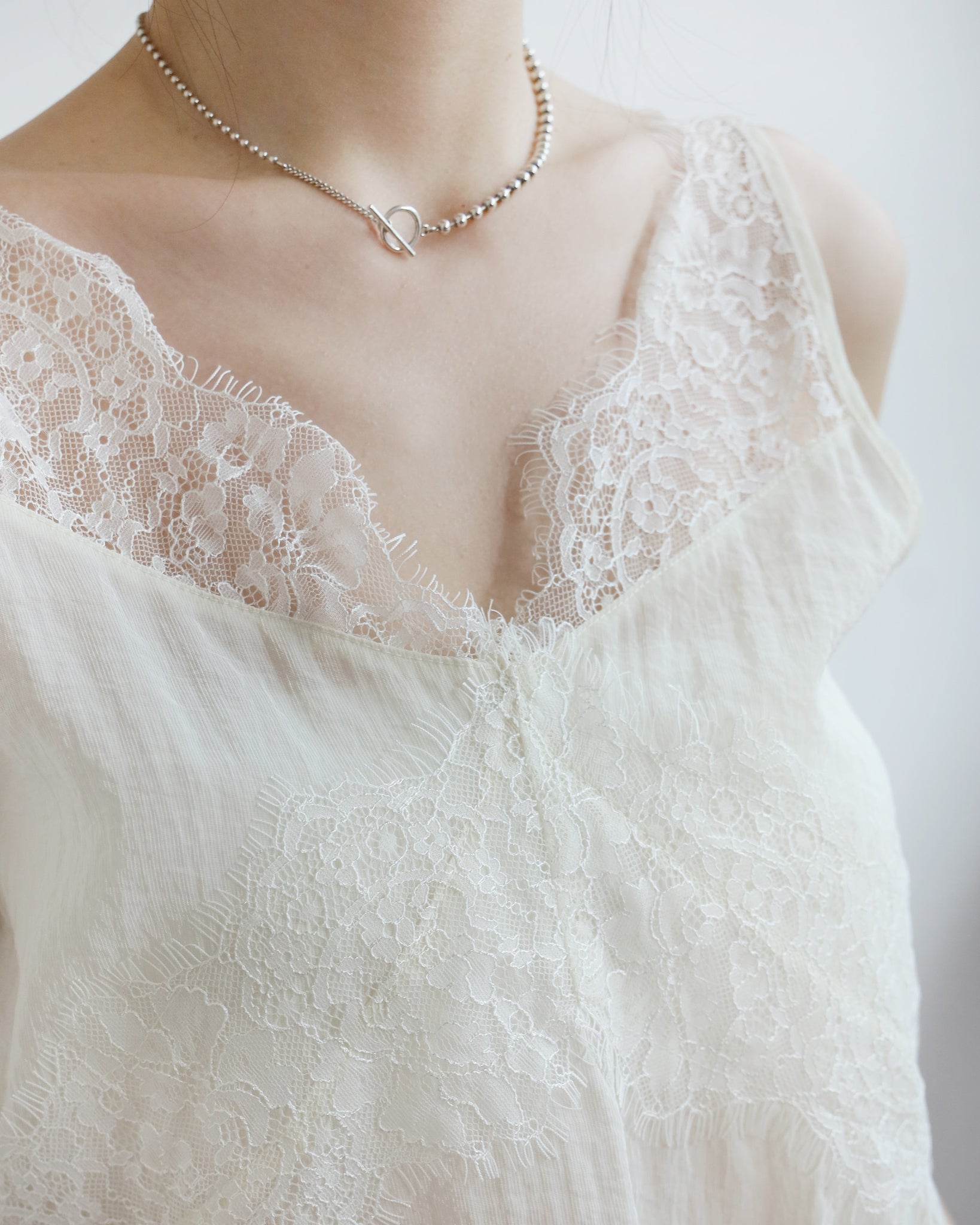 Lace Trimmed Vest (2 colors)