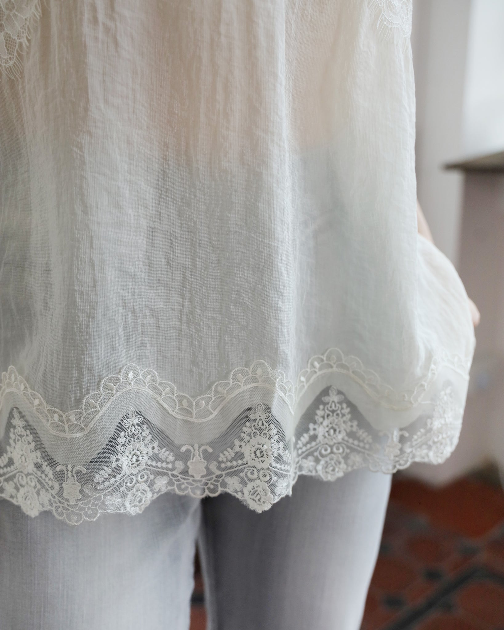 Lace Trimmed Vest (2 colors)