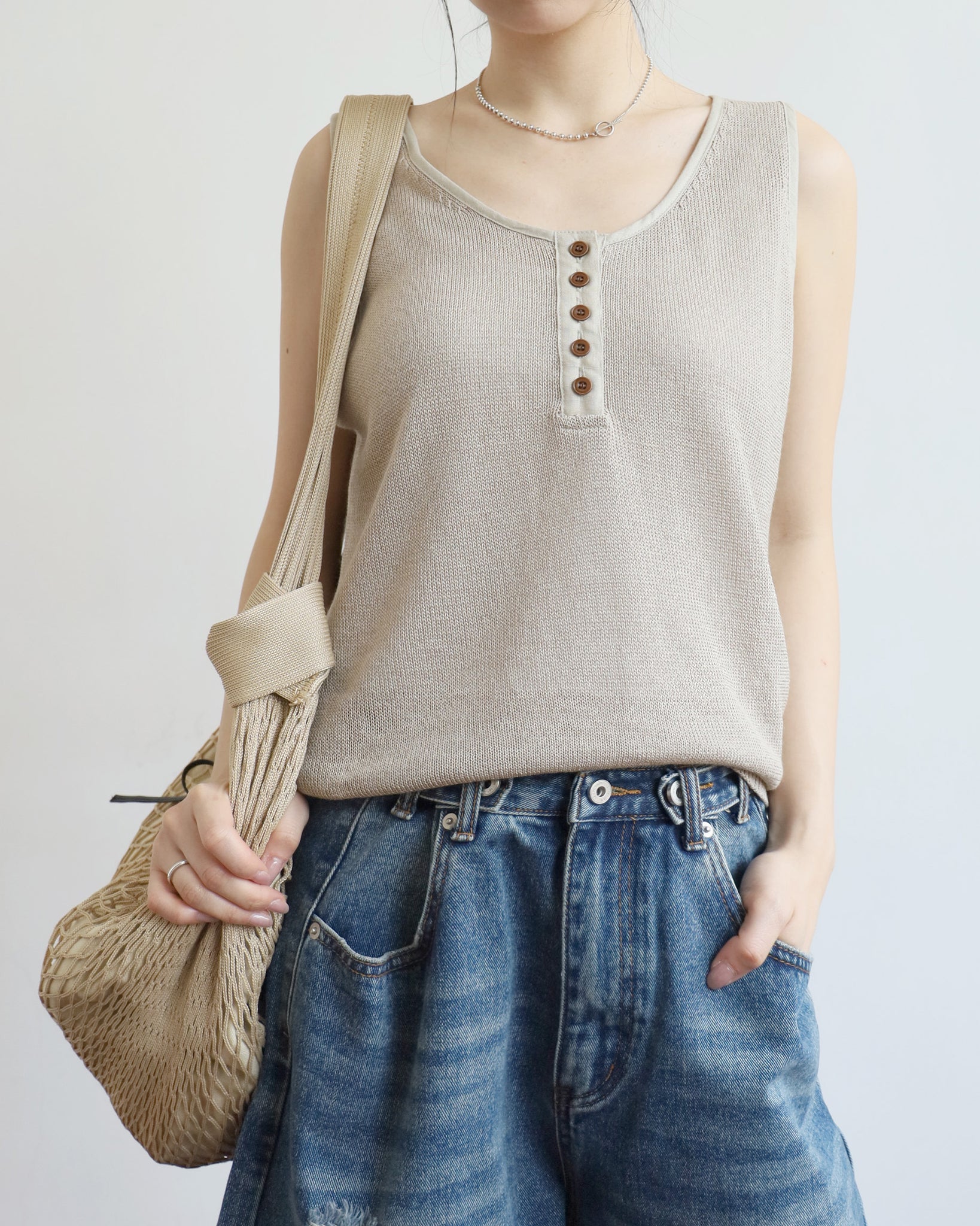 Button Details Vest (3 colors)