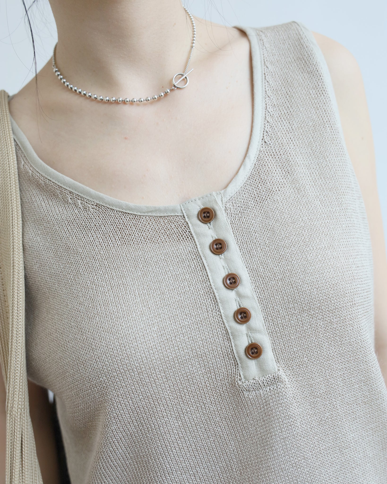 Button Details Vest (3 colors)