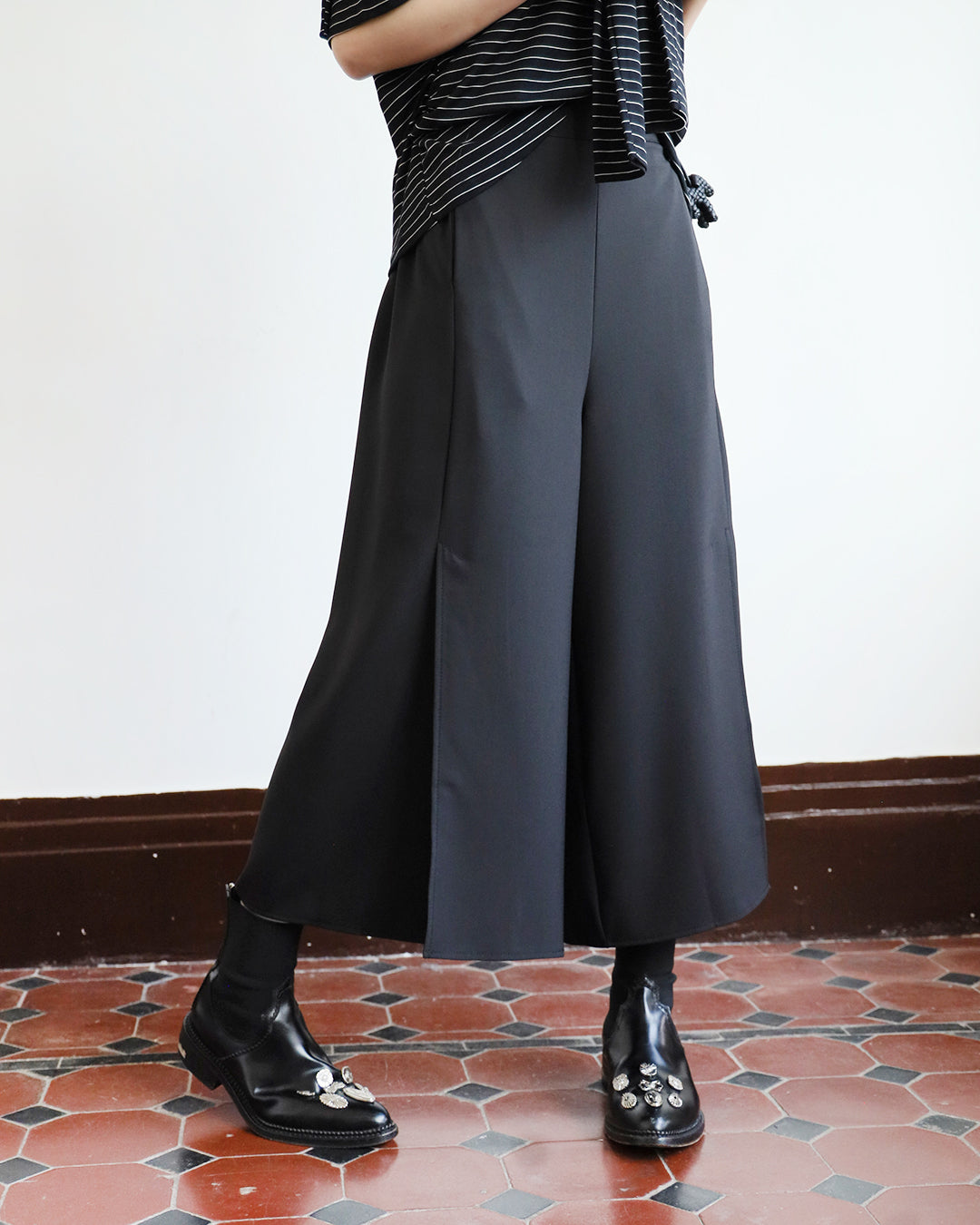 Side Split Cropped Culottes (2 colors)