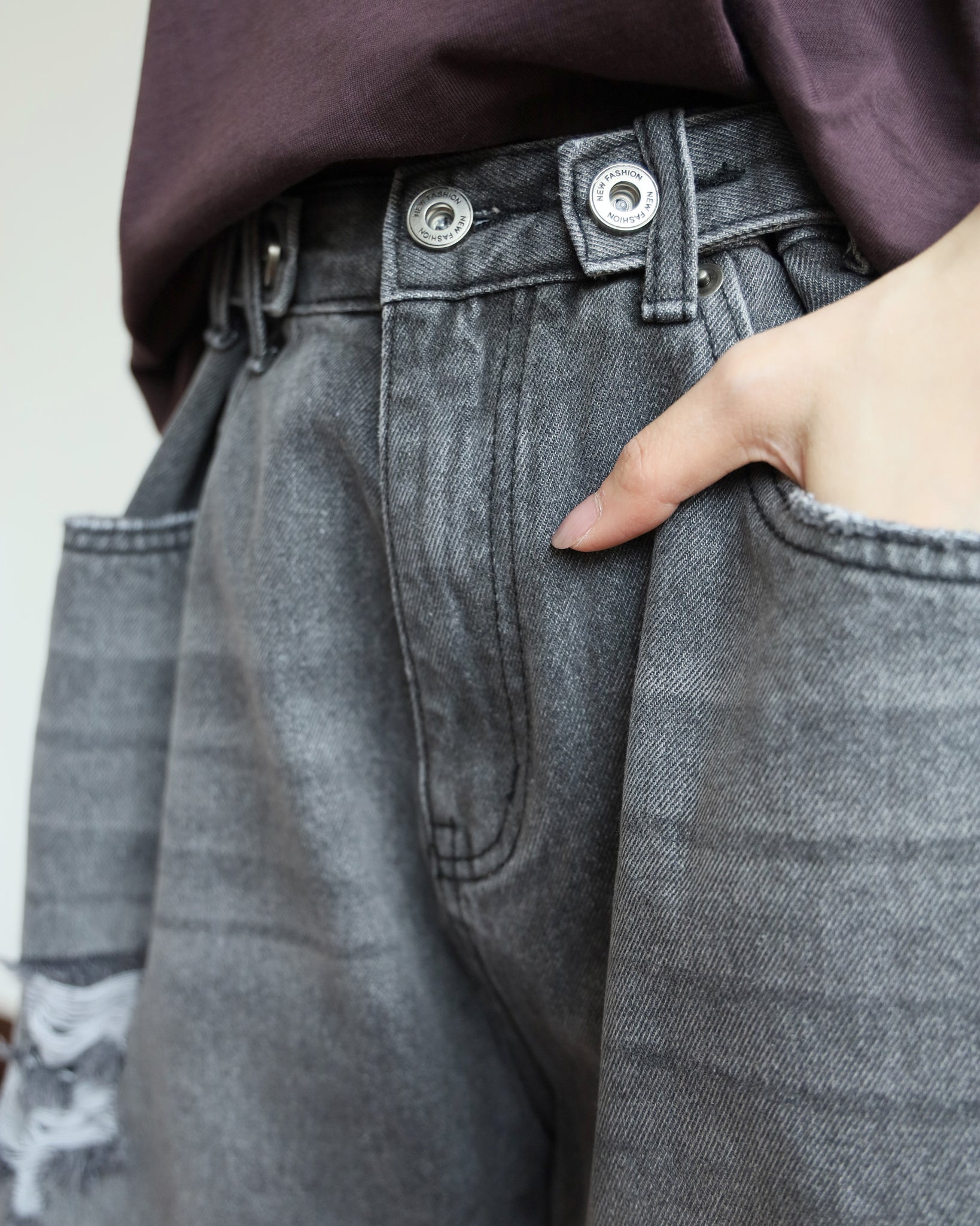 Ripped Denim Shorts (2 colors)
