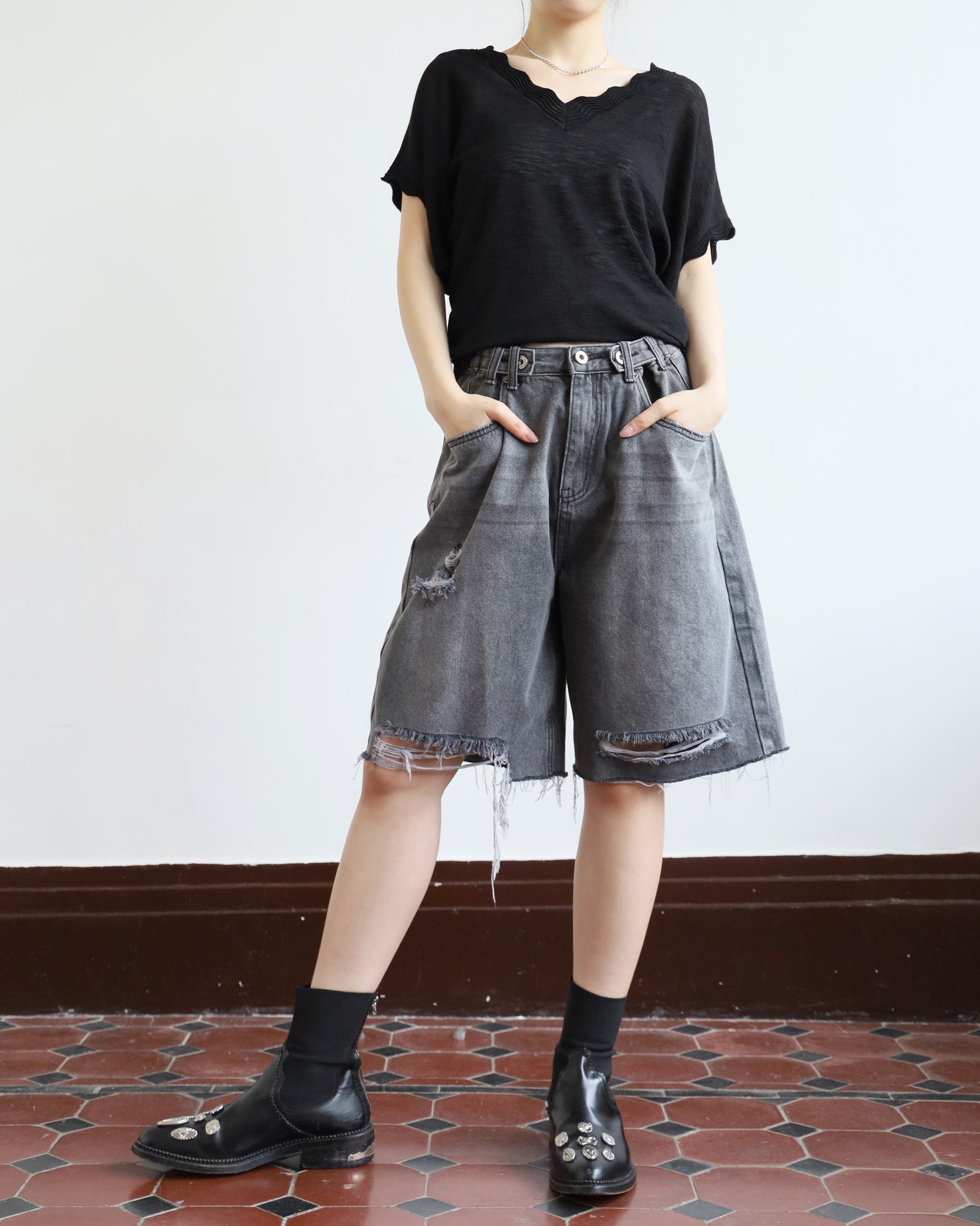 Ripped Denim Shorts (2 colors)