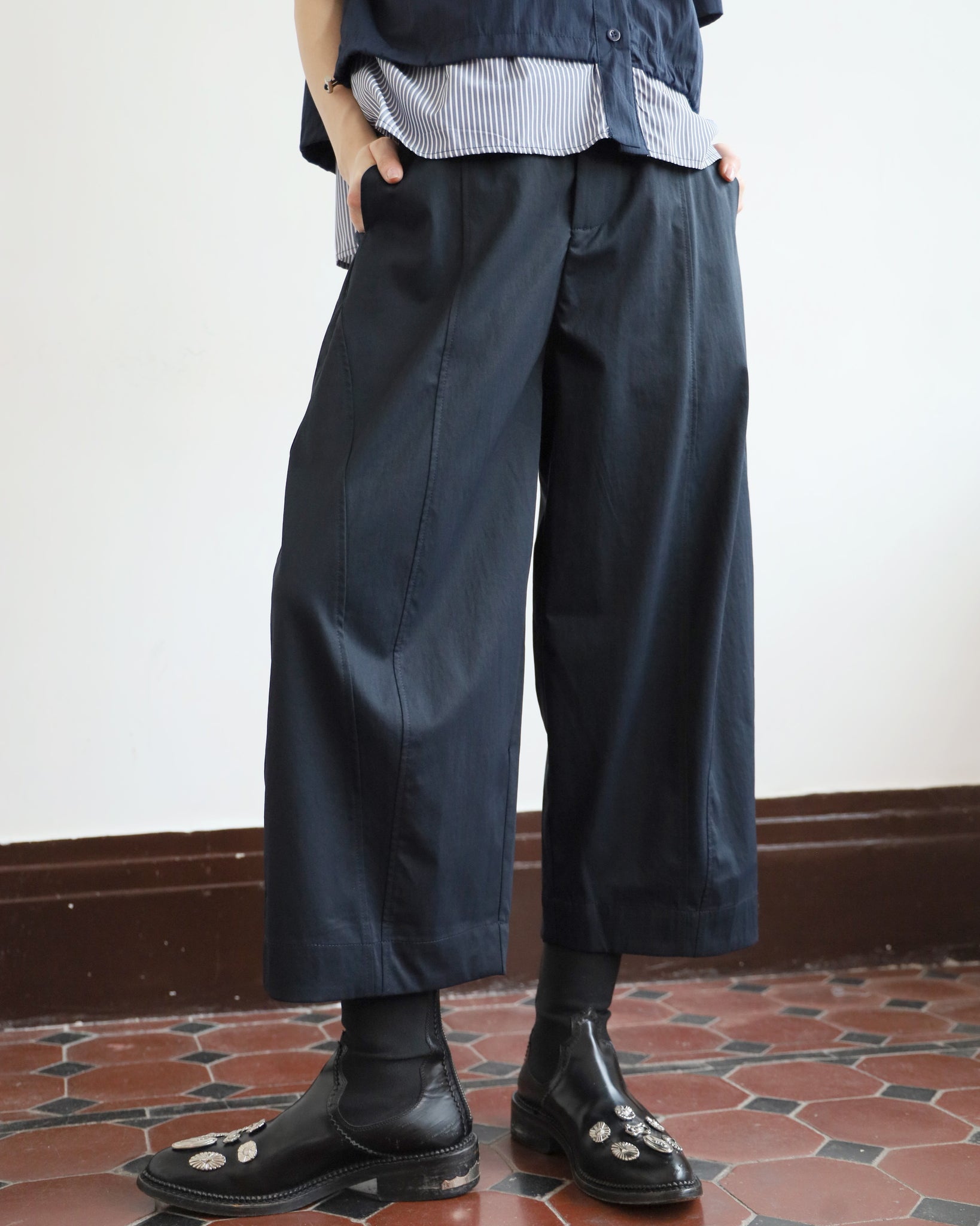 Cropped Barrel Pants (2 colors | Size M-XL)