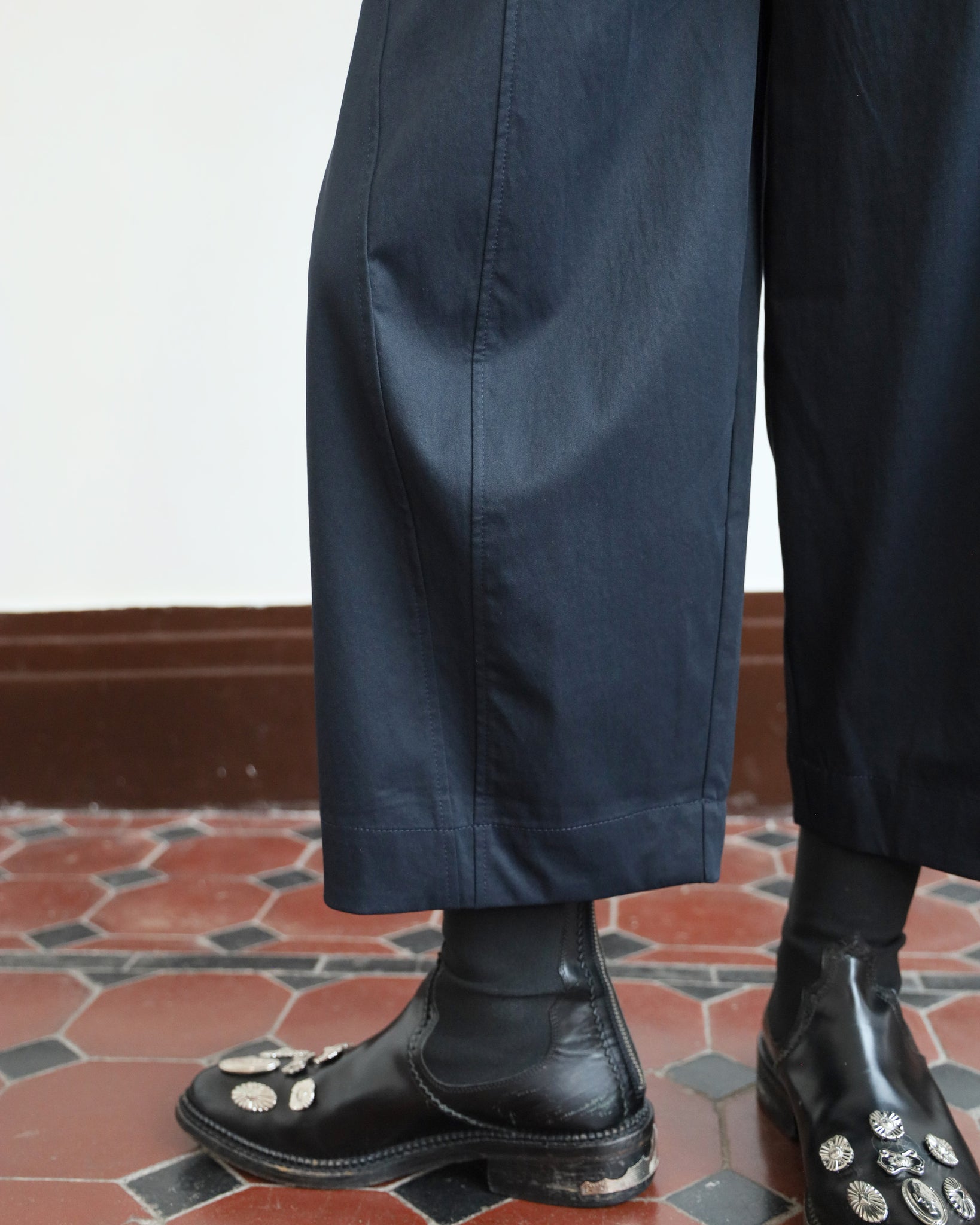 Cropped Barrel Pants (2 colors | Size M-XL)