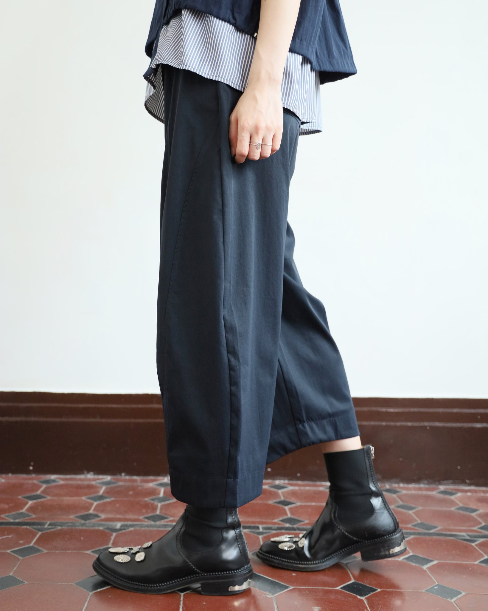 Cropped Barrel Pants (2 colors | Size M-XL)
