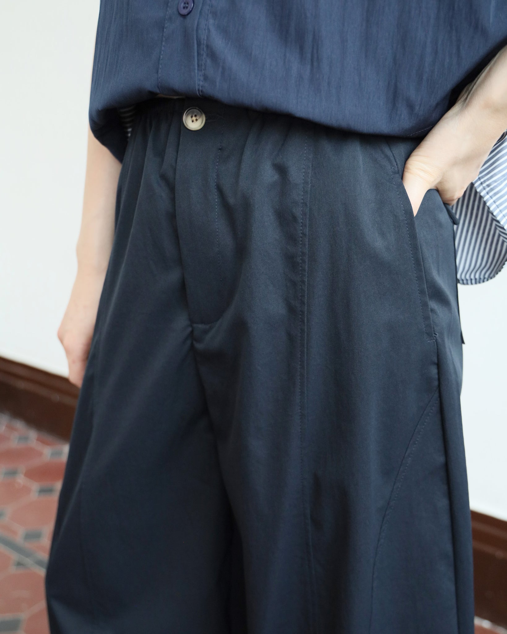 Cropped Barrel Pants (2 colors | Size M-XL)