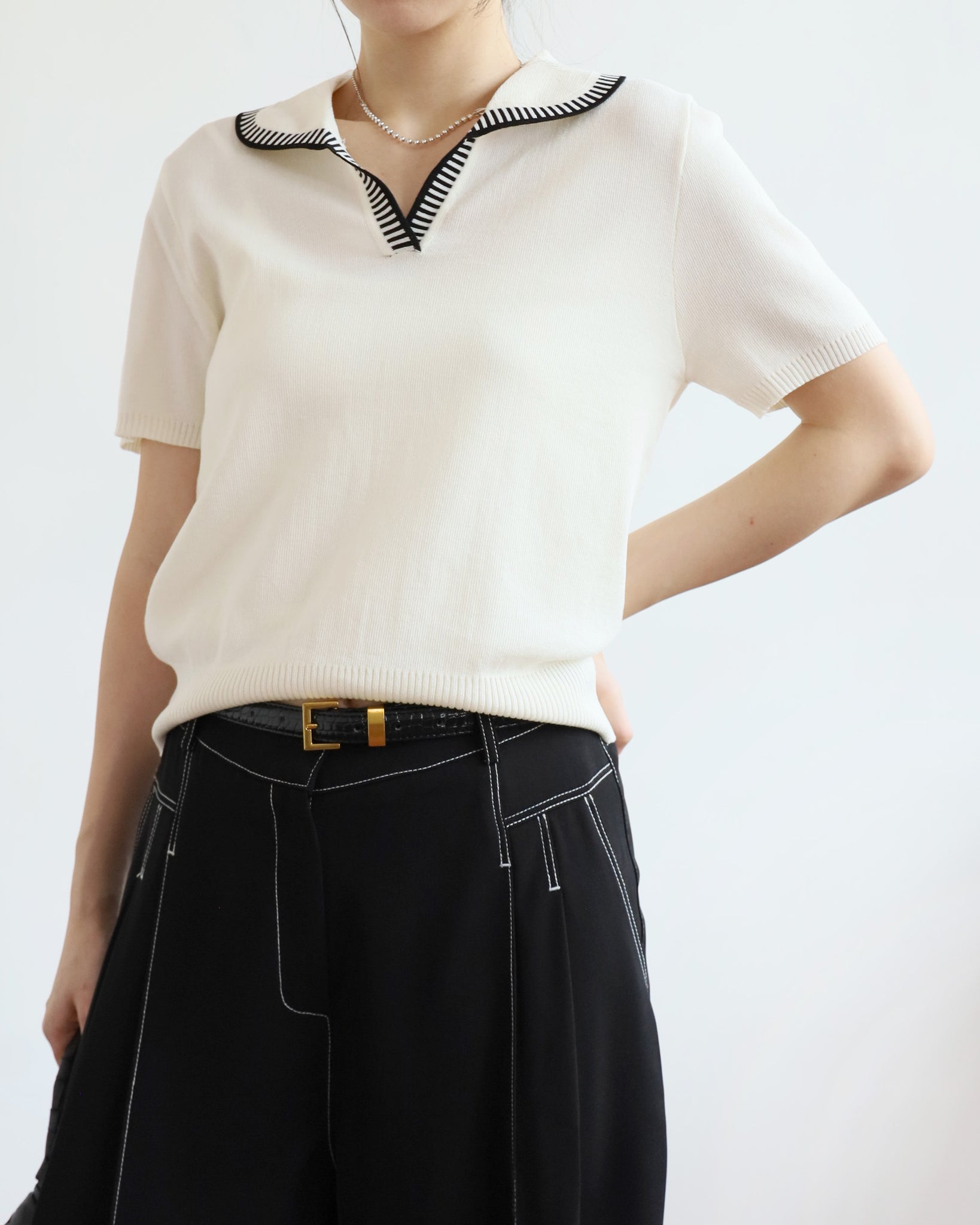 Rounded-Collar Polo Top (2 colors)