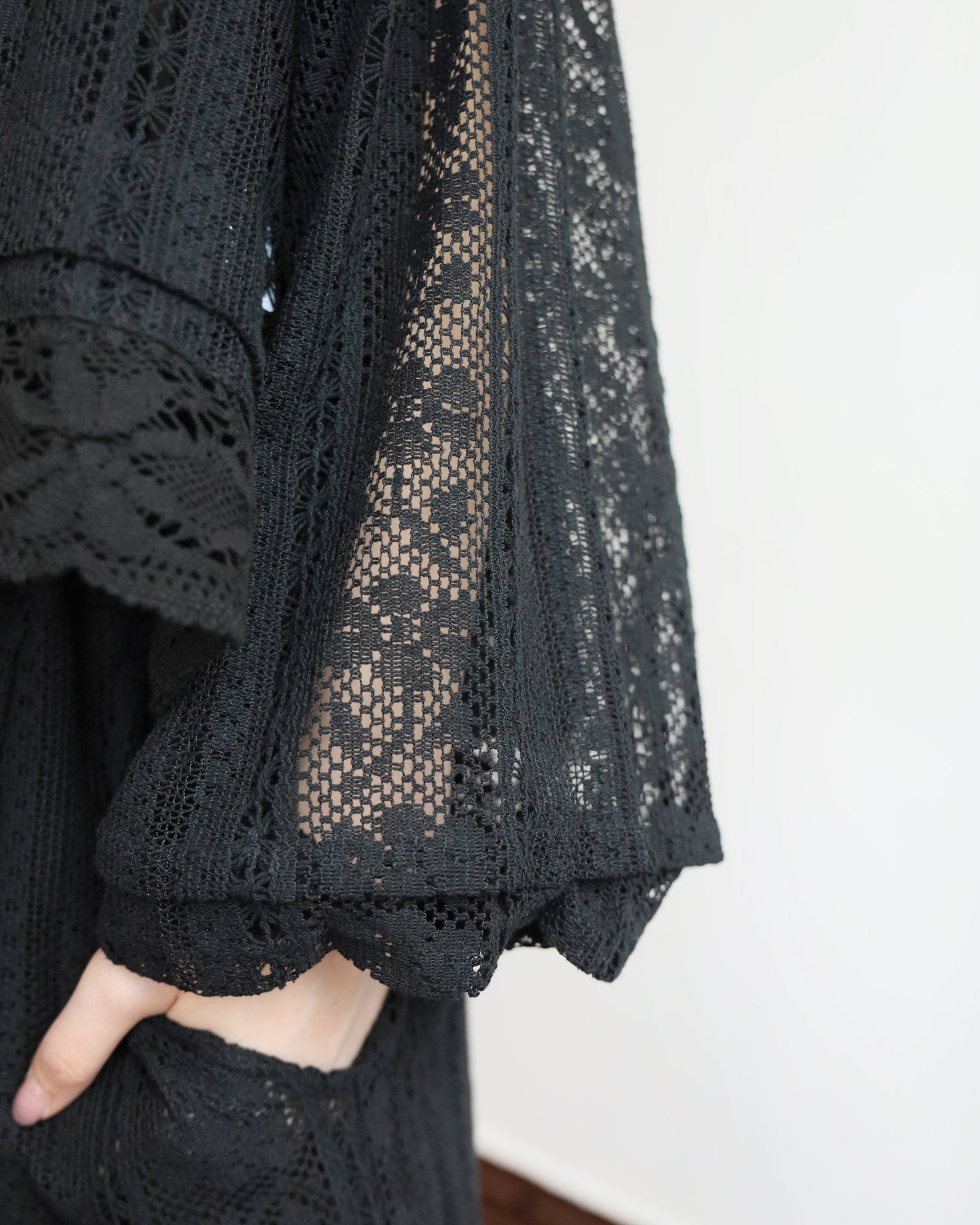 Lace Pintuck Details Outer (2 colors)