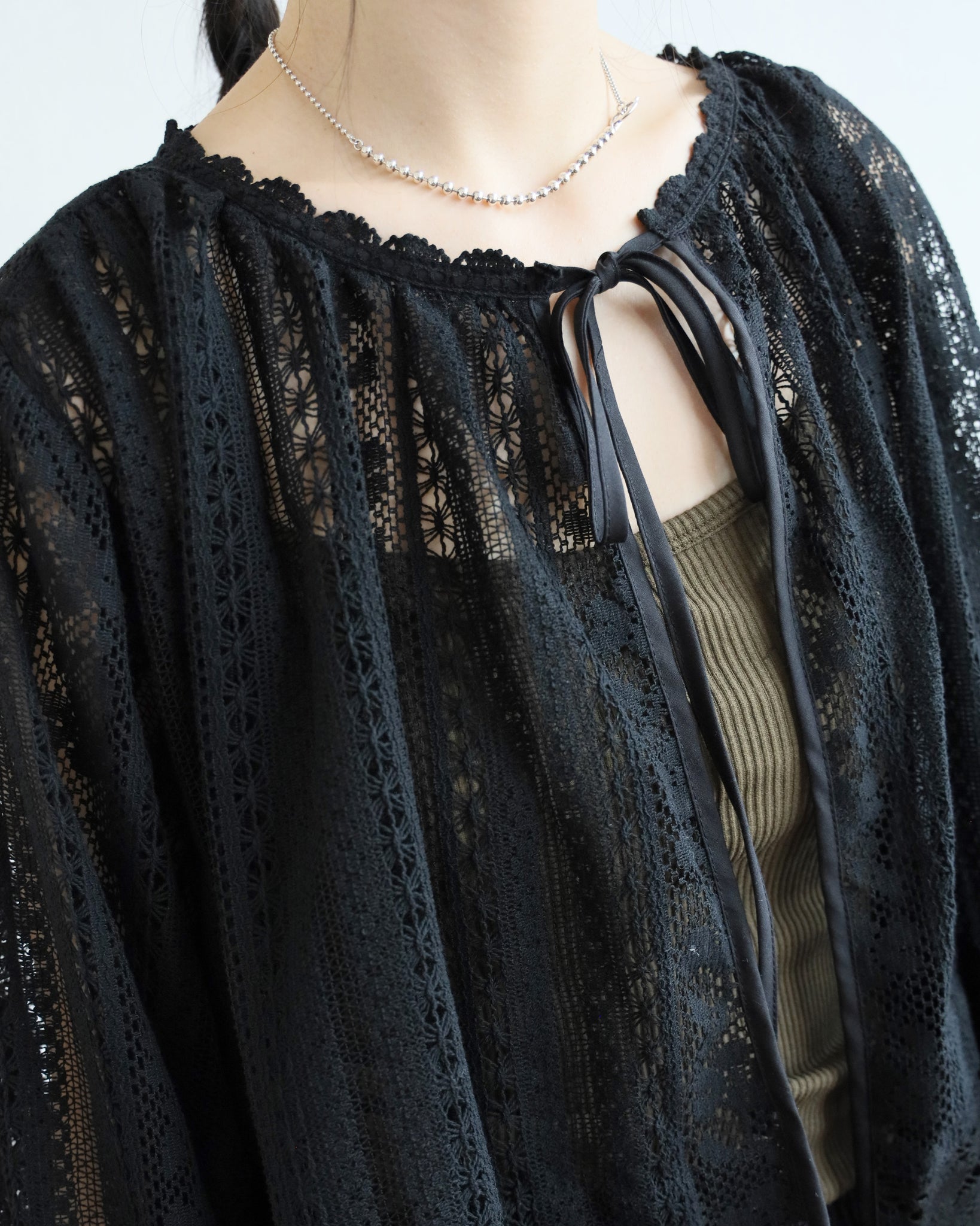 Lace Pintuck Details Outer (2 colors)