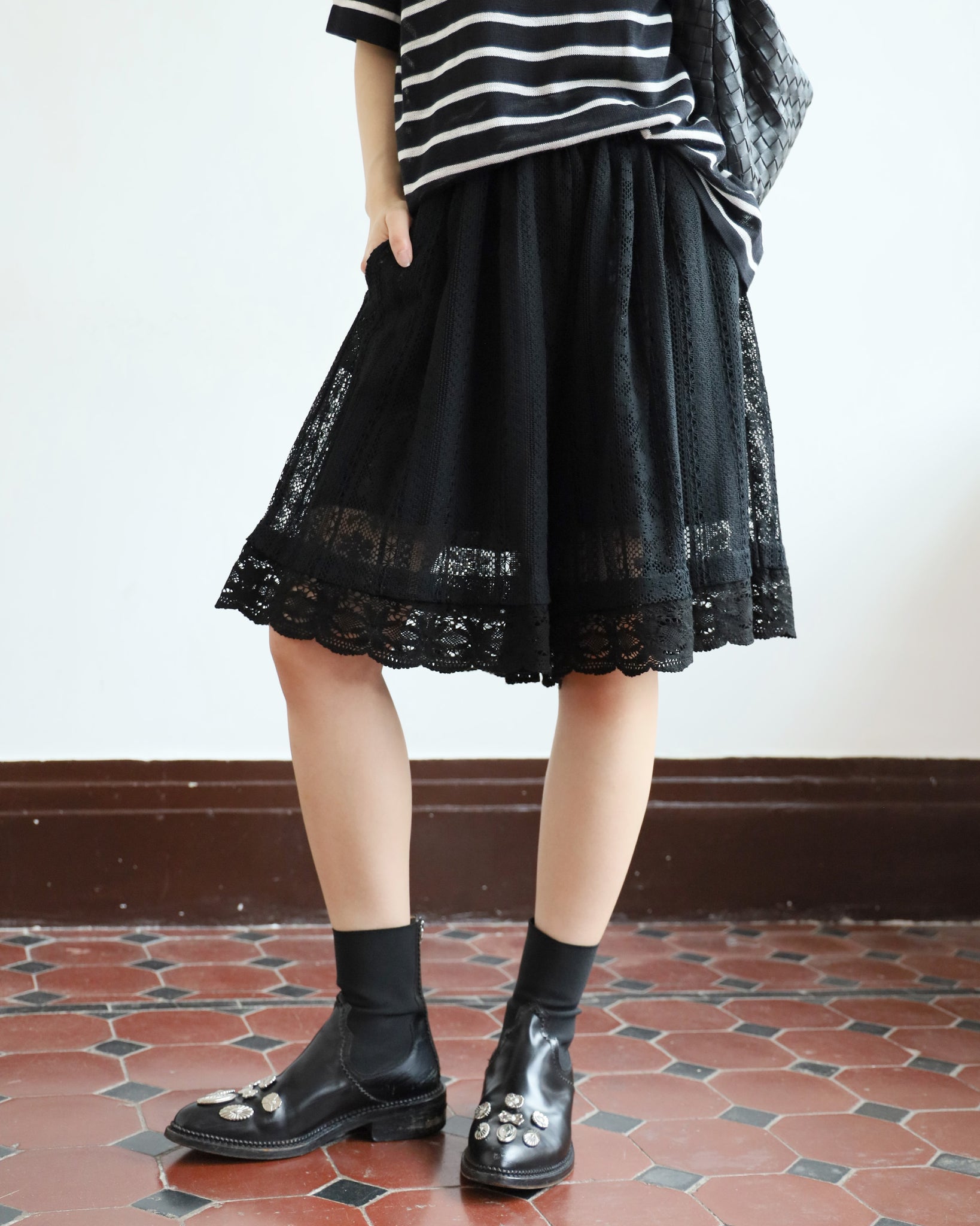 Lace Shorts (2 colors)