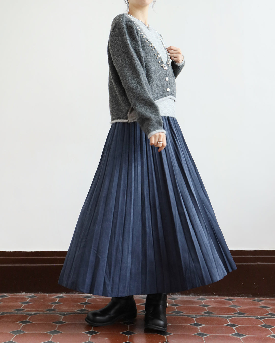 2 Tone Layer knit Top w/ Pearl Details (2 colors)