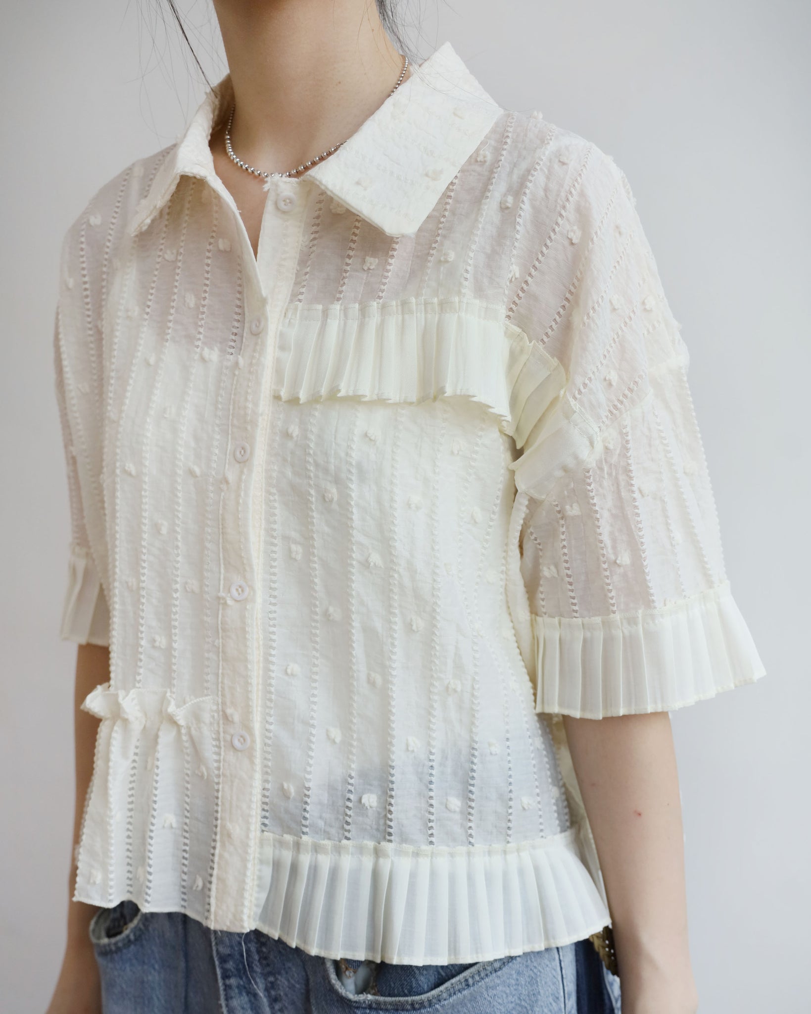 Texture Fabric Pleated Trim Top (2 colors)