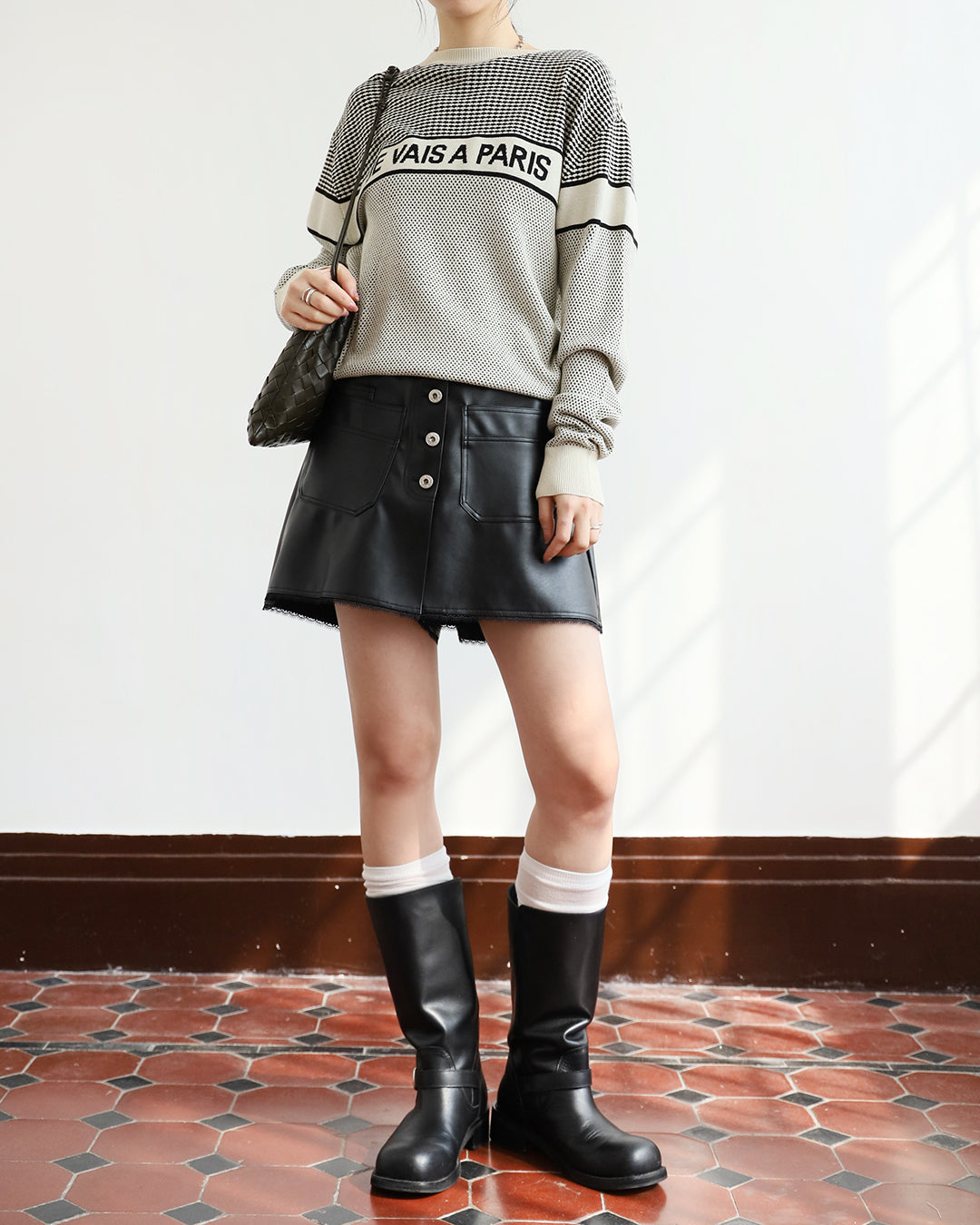 Faux Leather Pockets Shorts (2 colors | Size S-L)