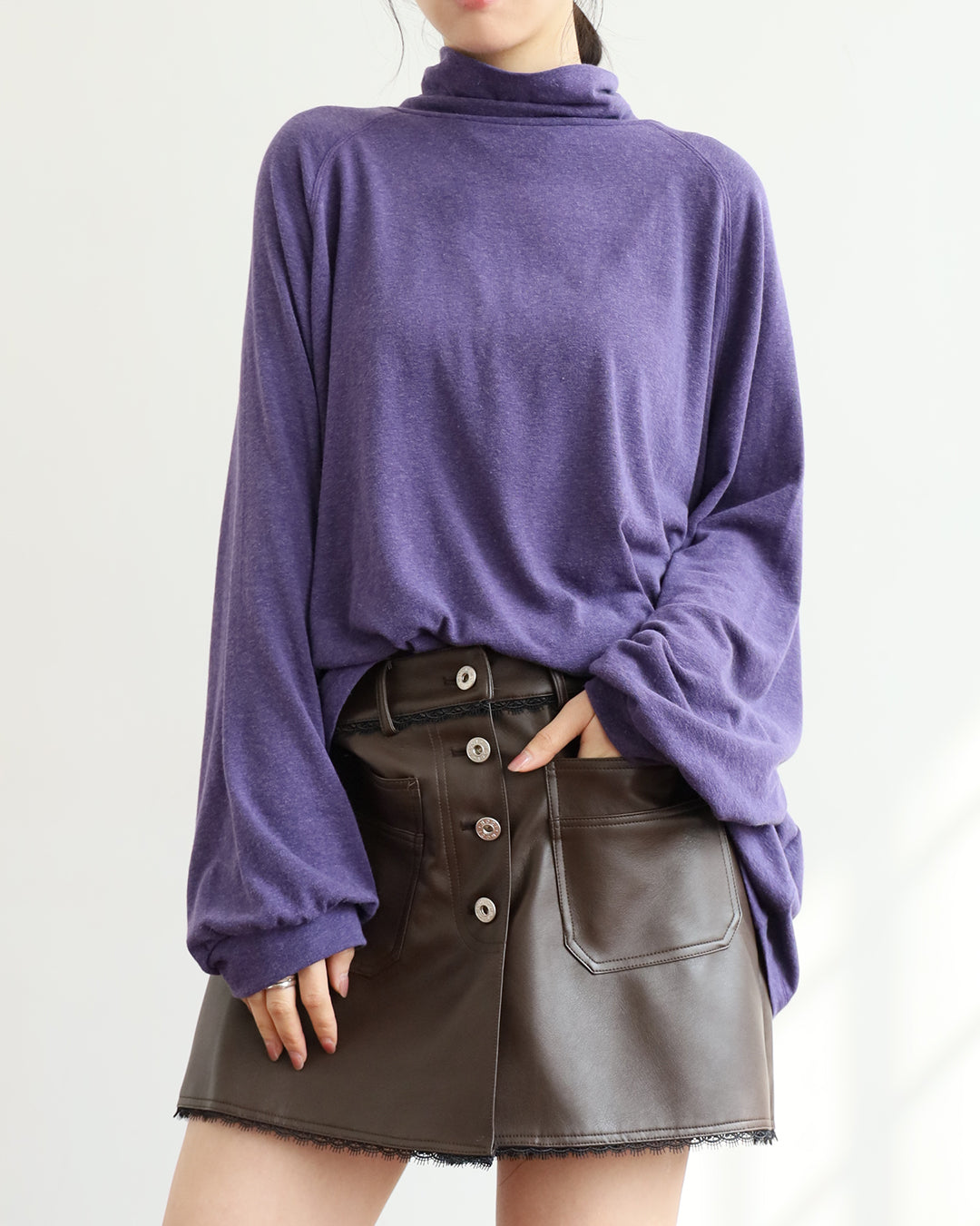 Faux Leather Pockets Shorts (2 colors | Size S-L)