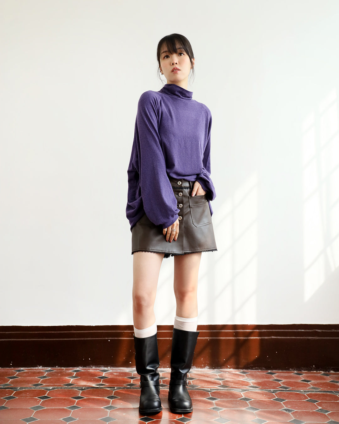 Faux Leather Pockets Shorts (2 colors | Size S-L)