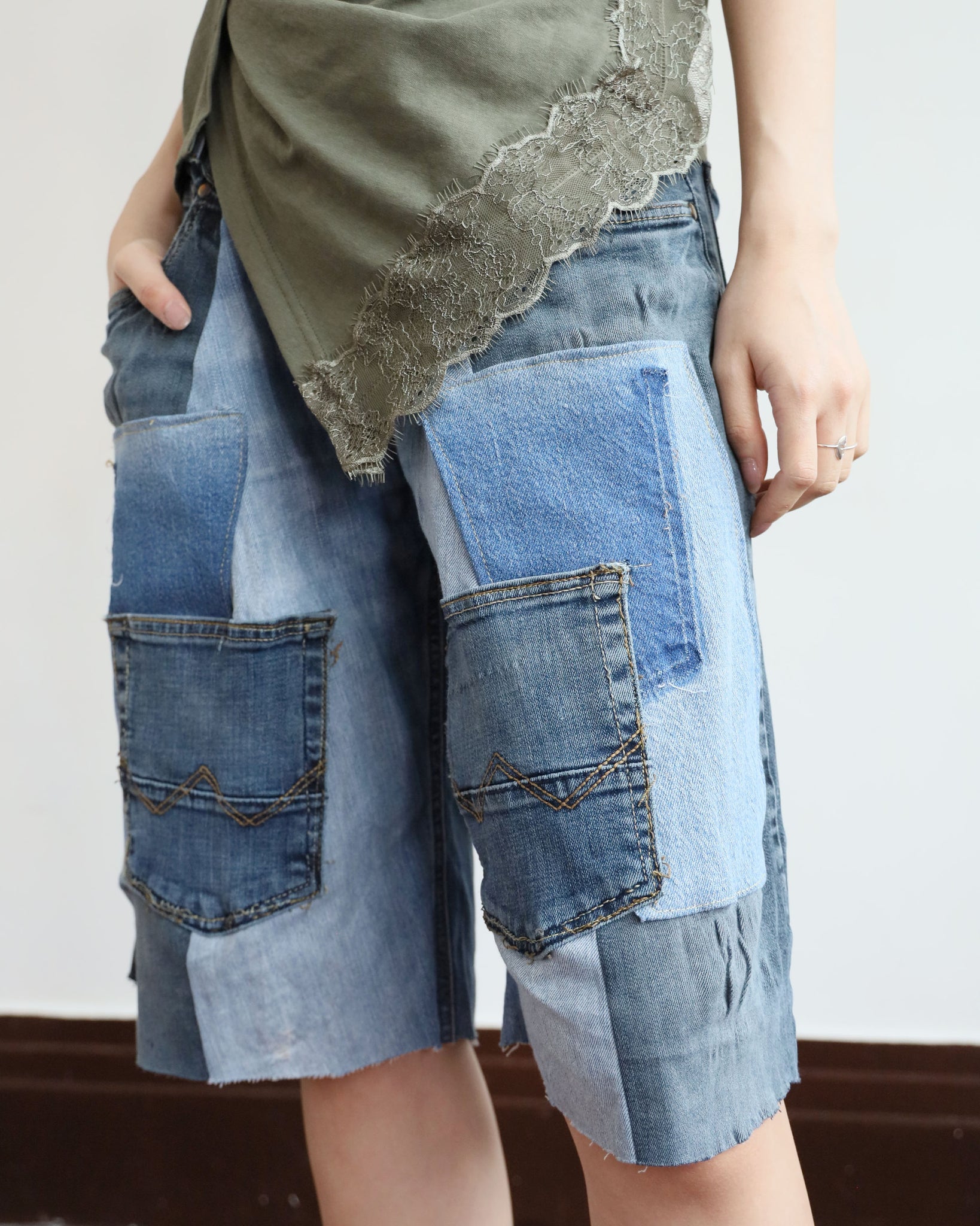 Ruched-Waist Lace Trim Vest (2 colors)