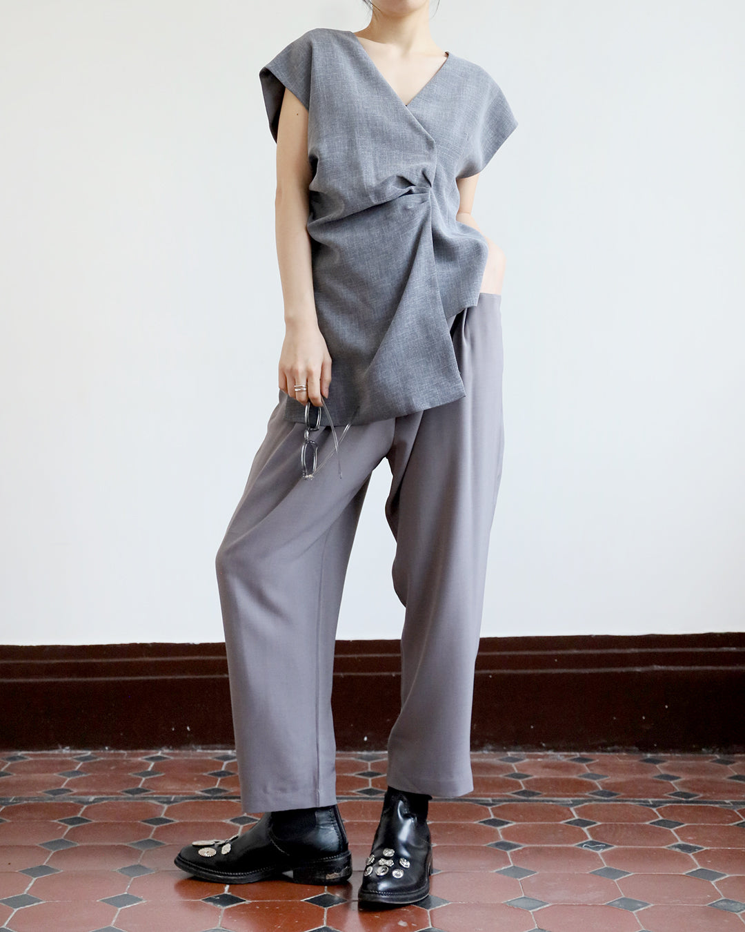 Asymmetric Vest (2 Color)