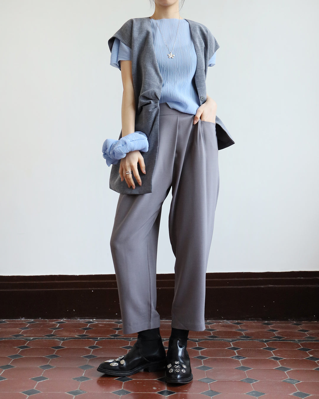 Asymmetric Vest (2 Color)