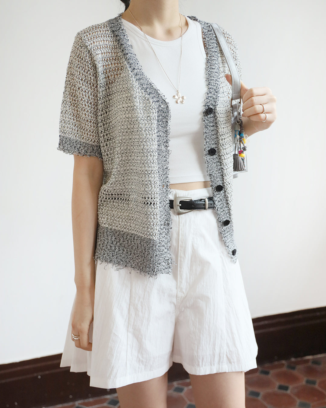 Side Pleated Shorts (White | Size M)