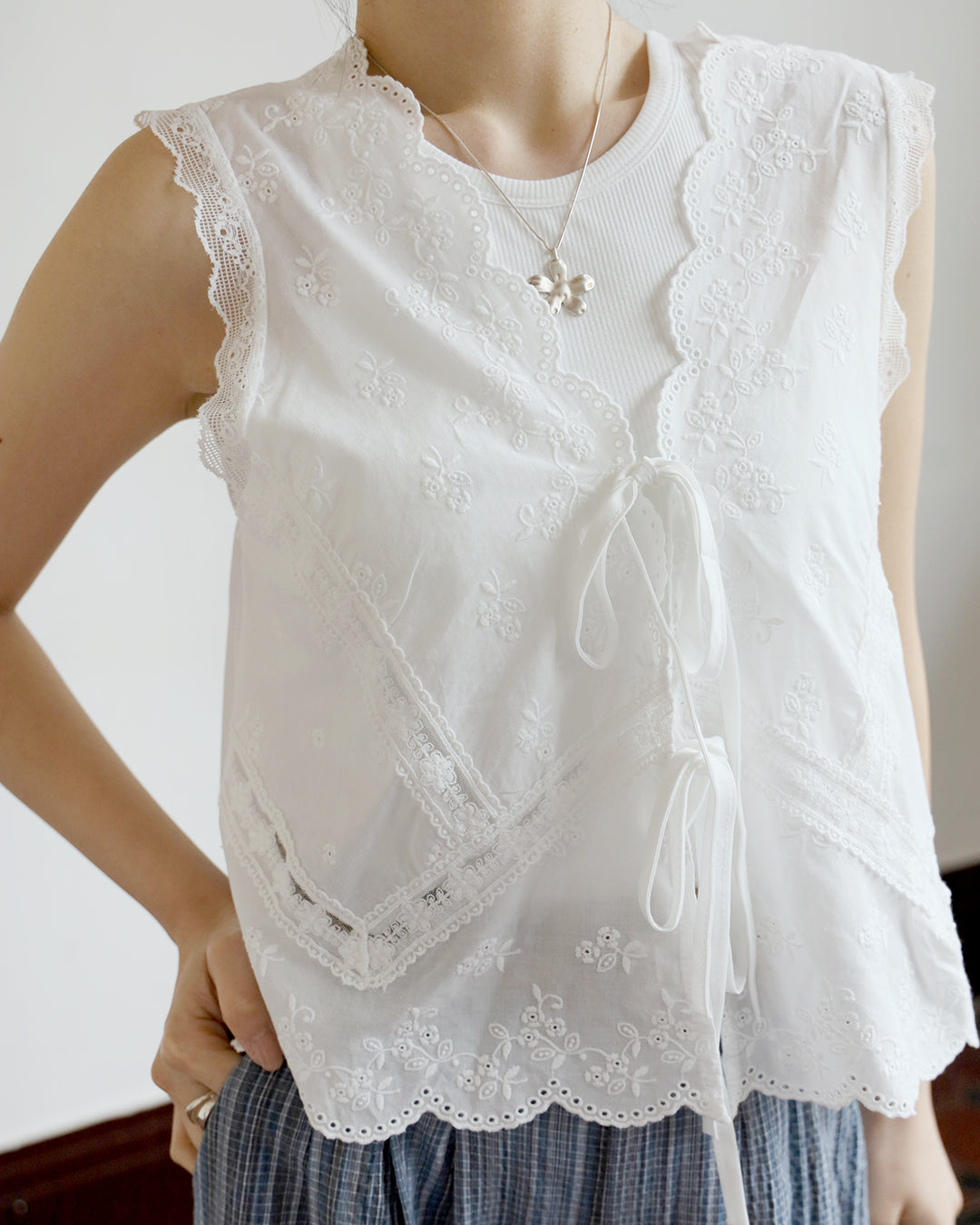 Lace Trimmed Embroidery Vest
