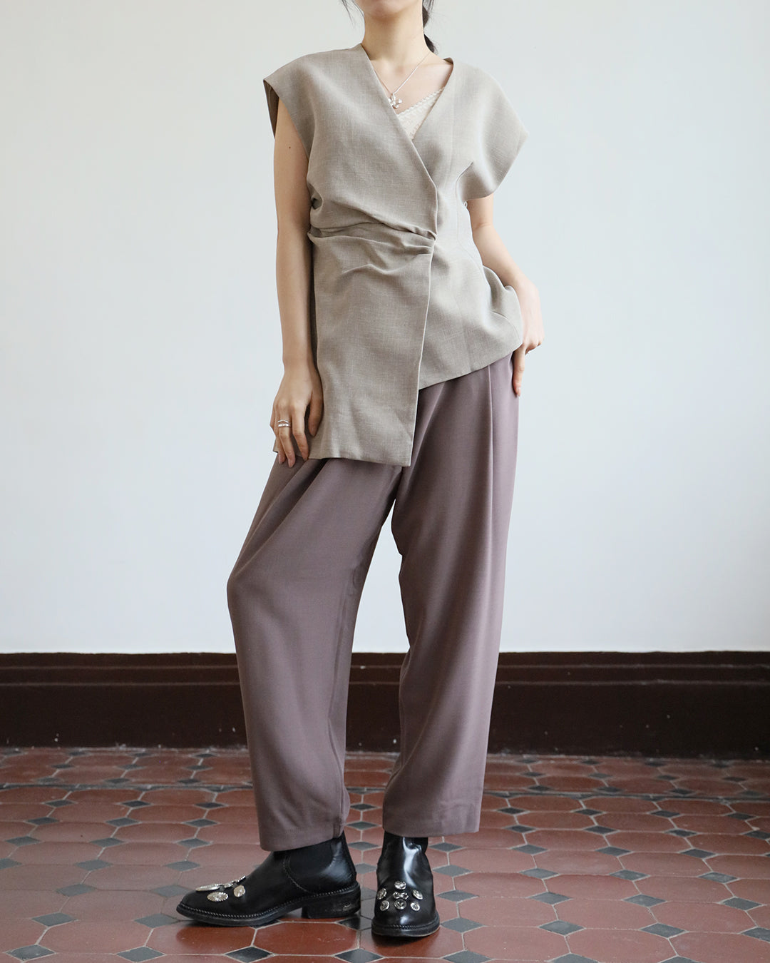 Asymmetric Vest (2 Color)