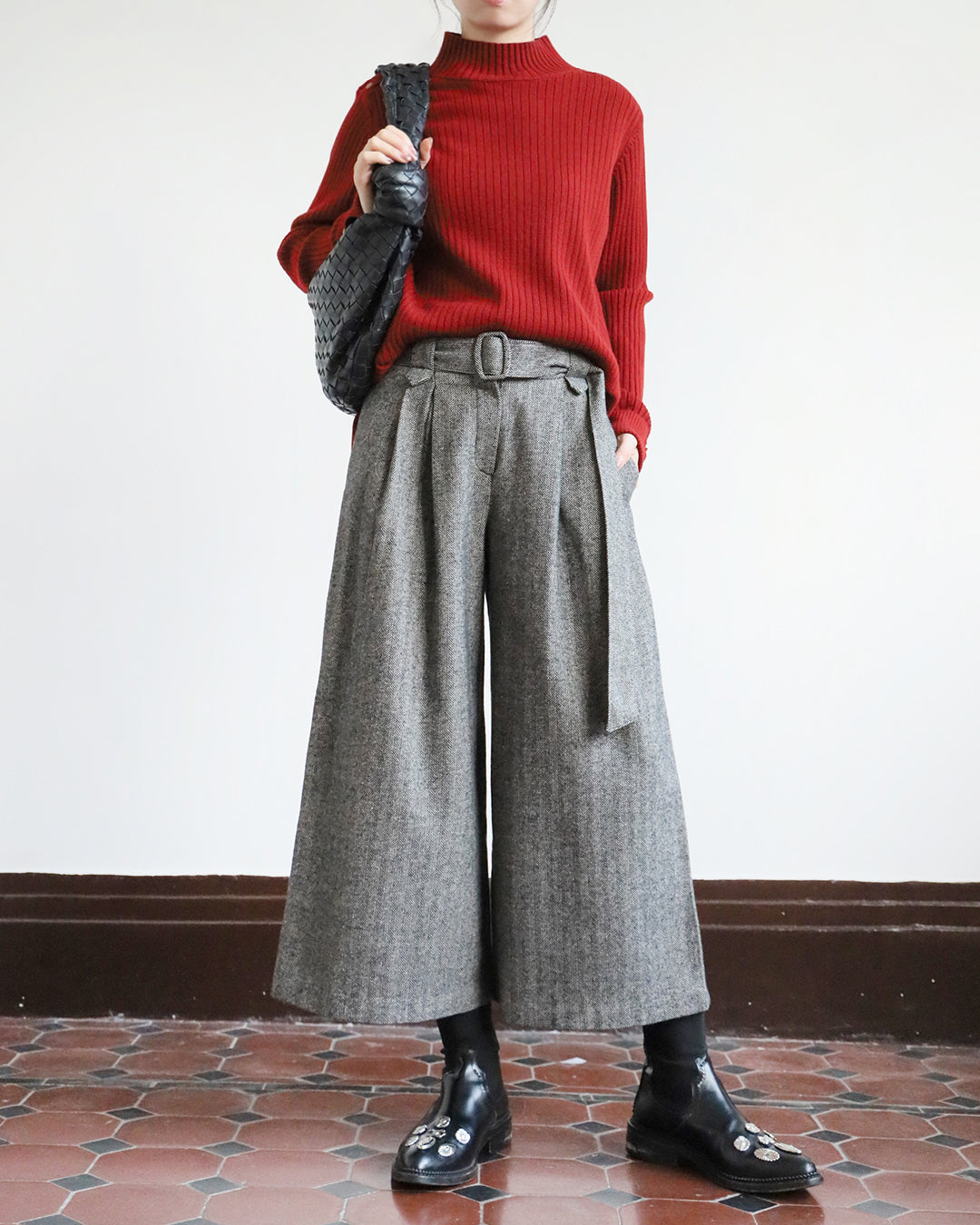 Studded Details Ribbed Top (4 colors)