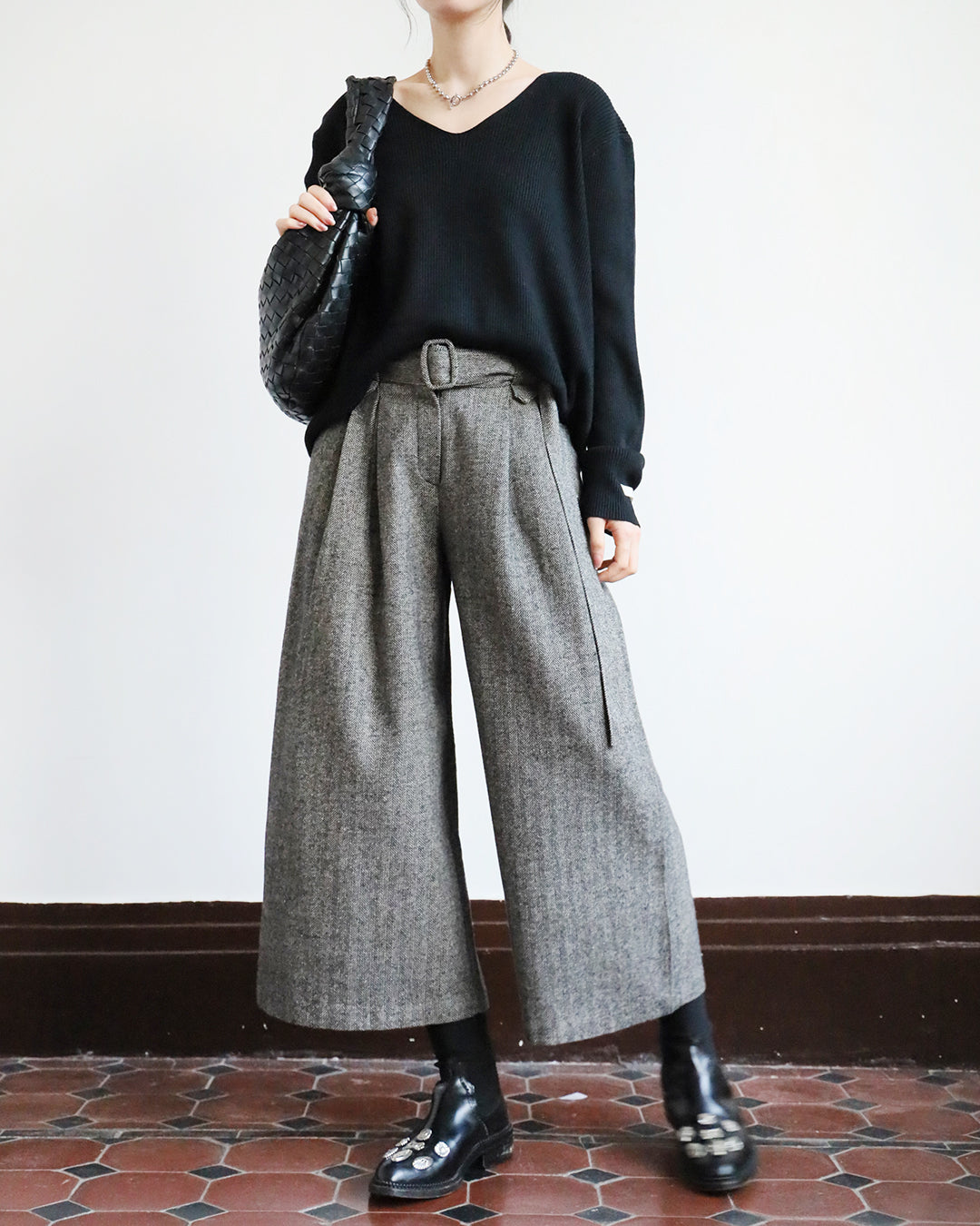 V-Neck Ribbed Top (5 colors)