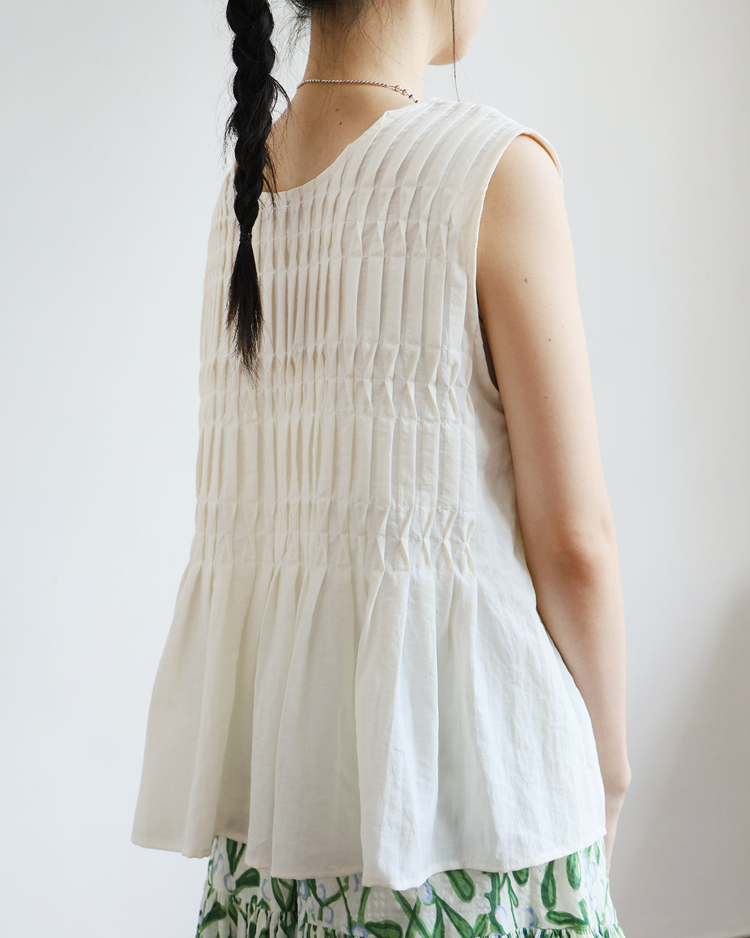 Pleated Swing Vest (2 colors)