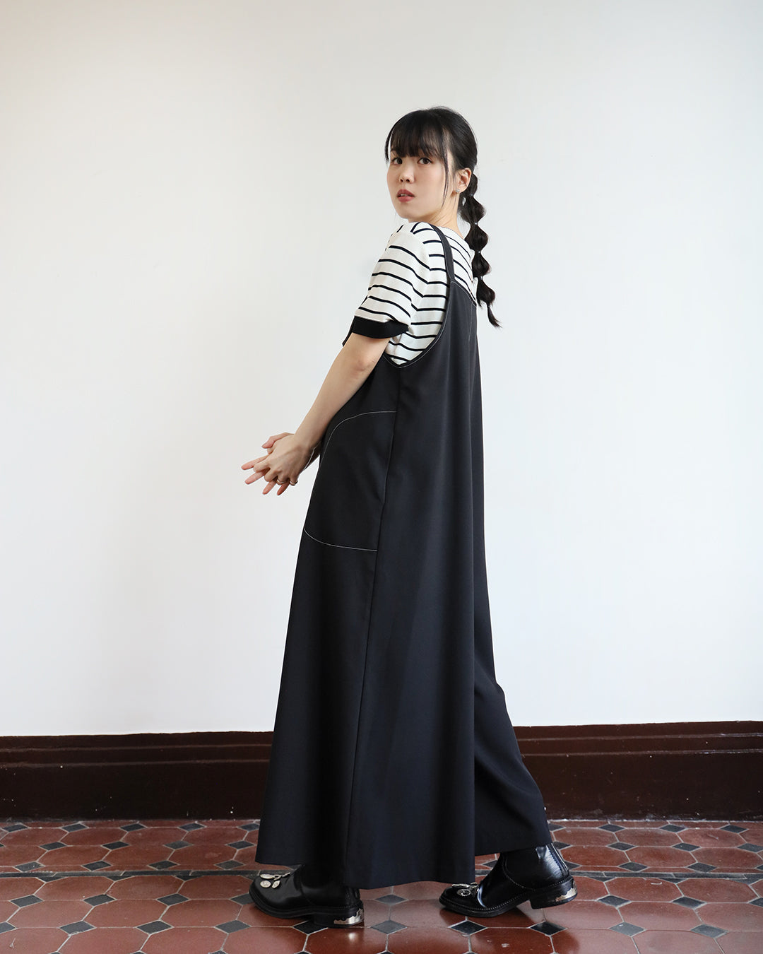 V-neck Wide Leg Jumpsuit (2 color)