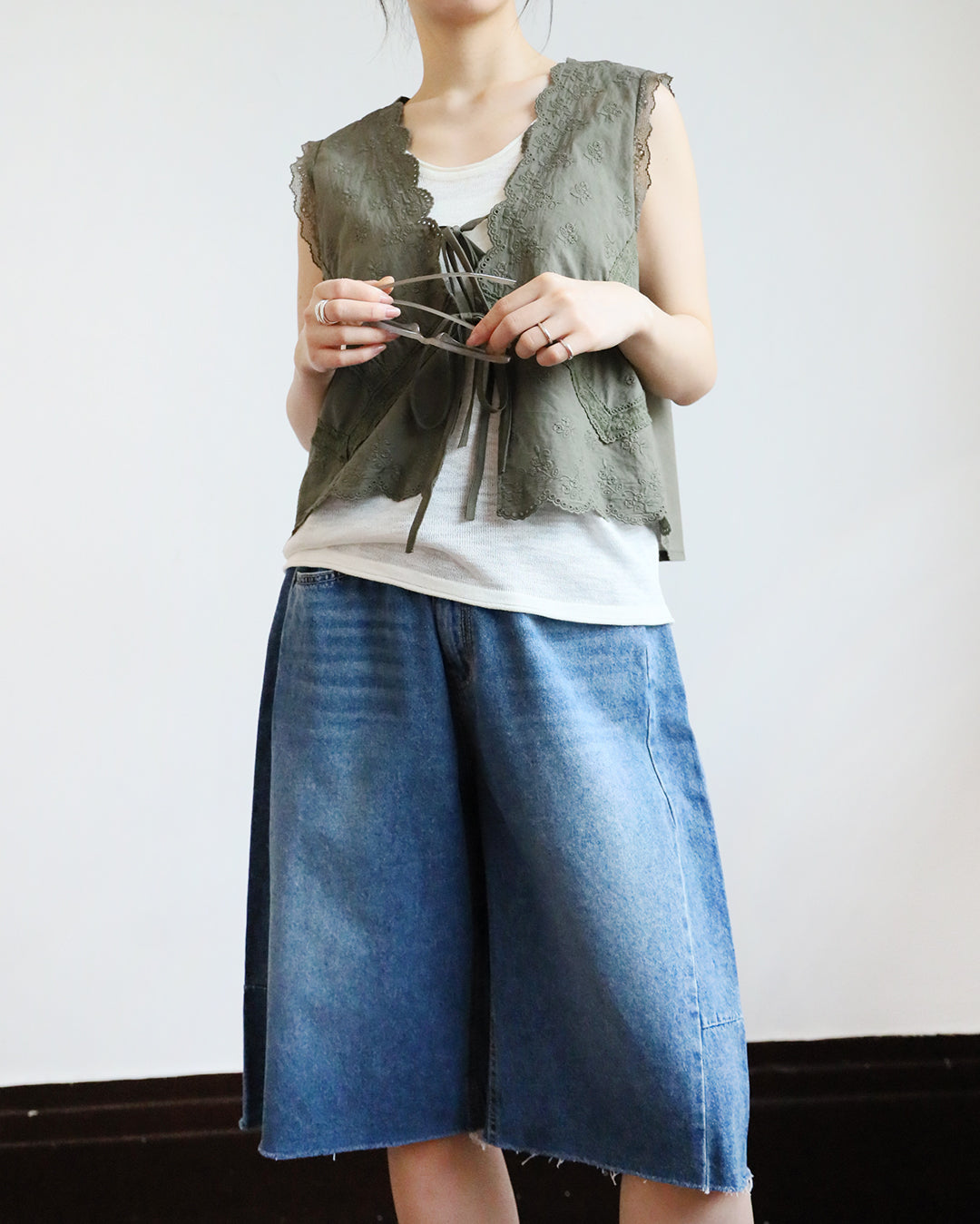 Lace Trimmed Embroidery Vest