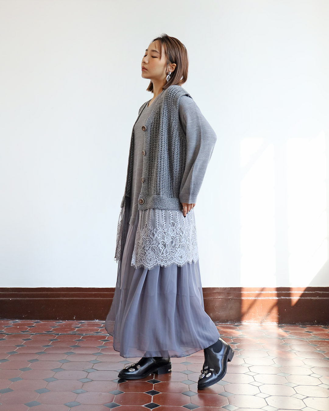 Lace & Chiffon Layer Knitted Vest (3-color)