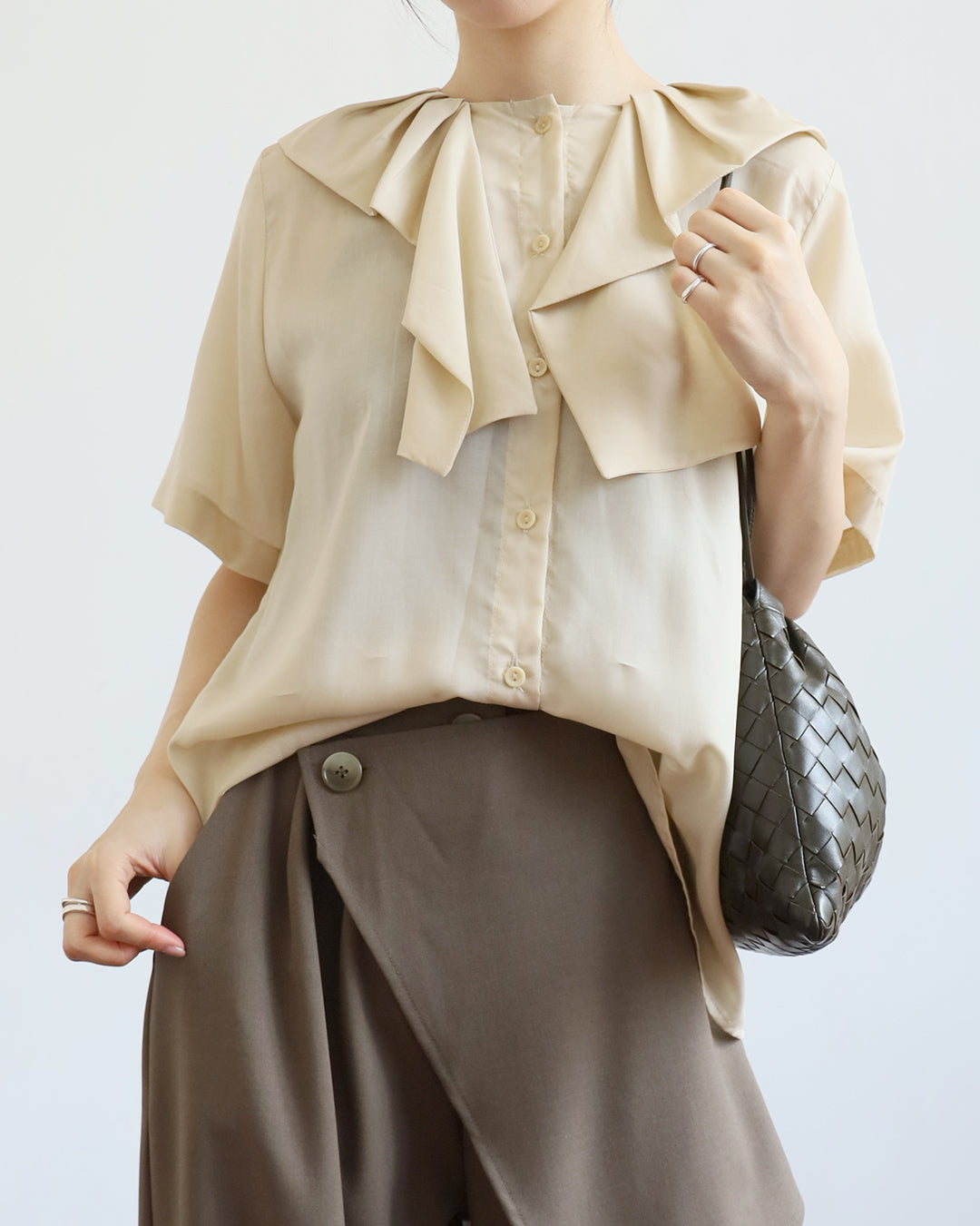 Pleated Collar Blouse (2 color)