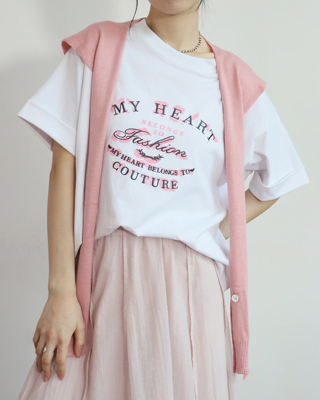 Embroidery Tee (2 colors)