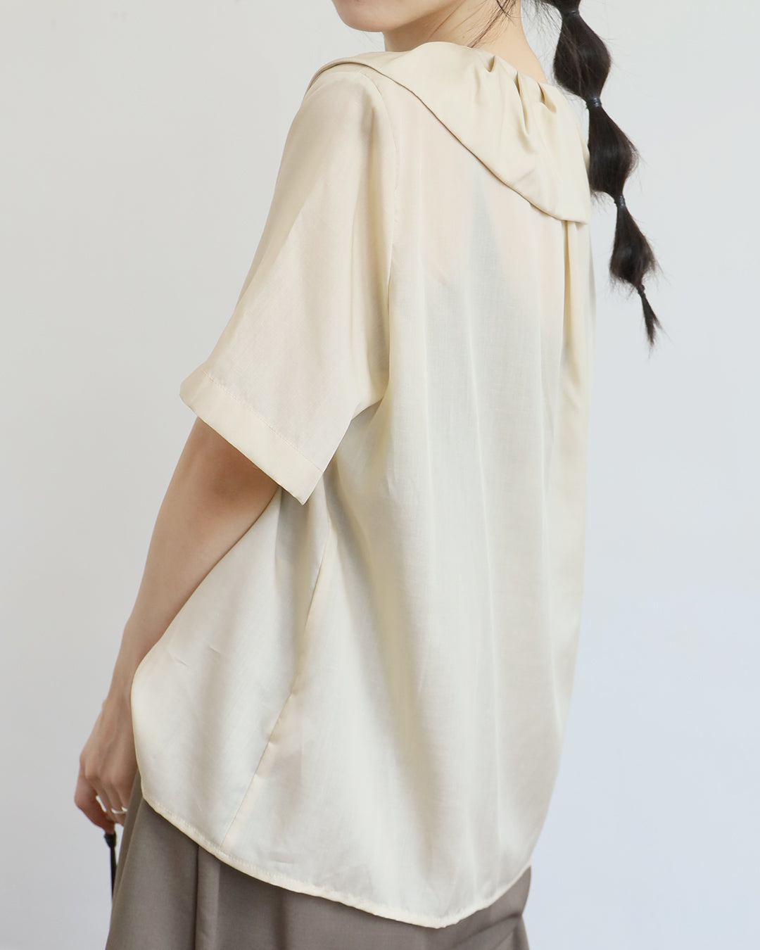 Pleated Collar Blouse (2 color)