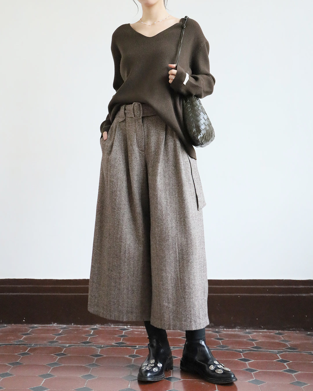 V-Neck Ribbed Top (5 colors)