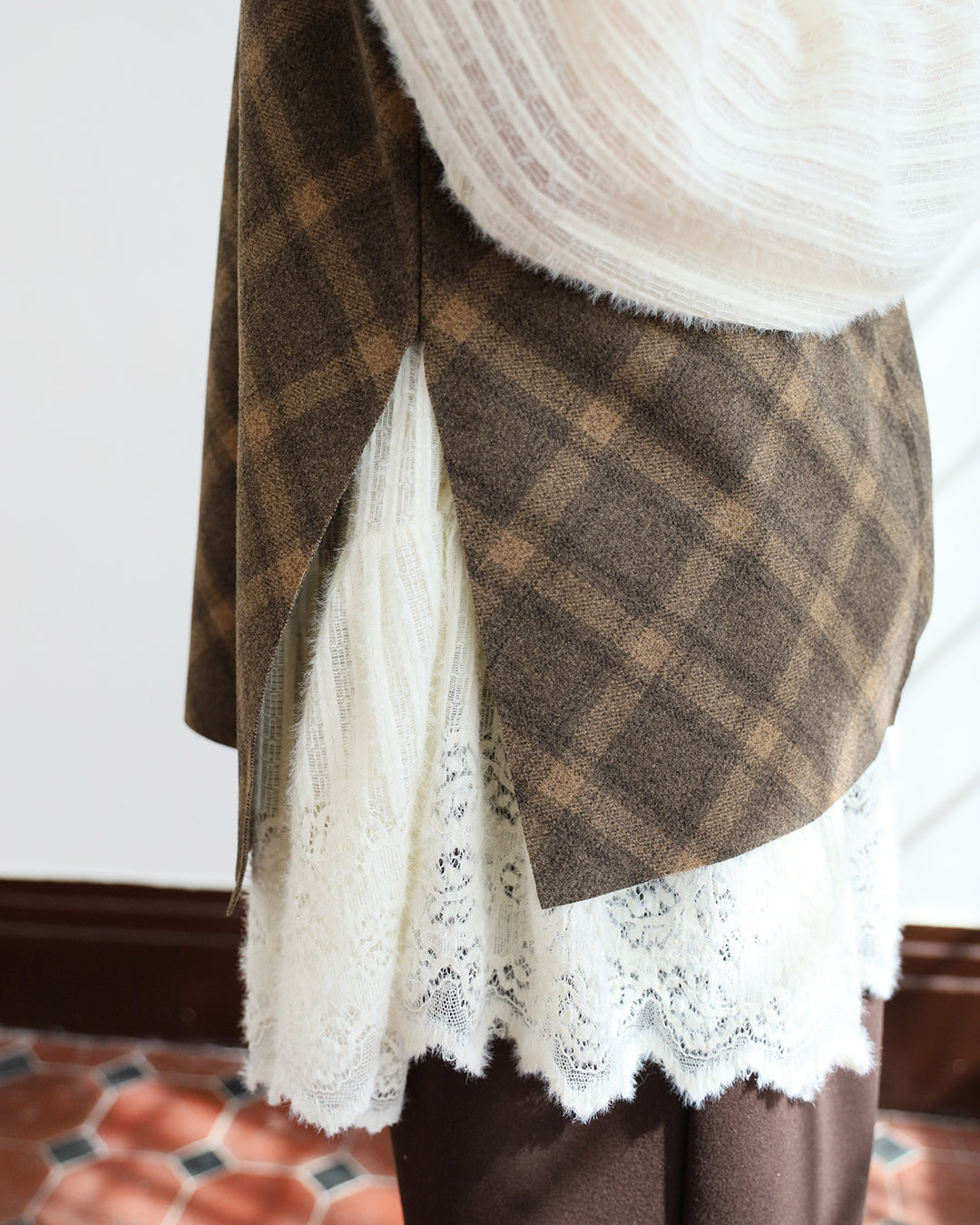 Lace Trim Peplum Hem Top (2 colors)