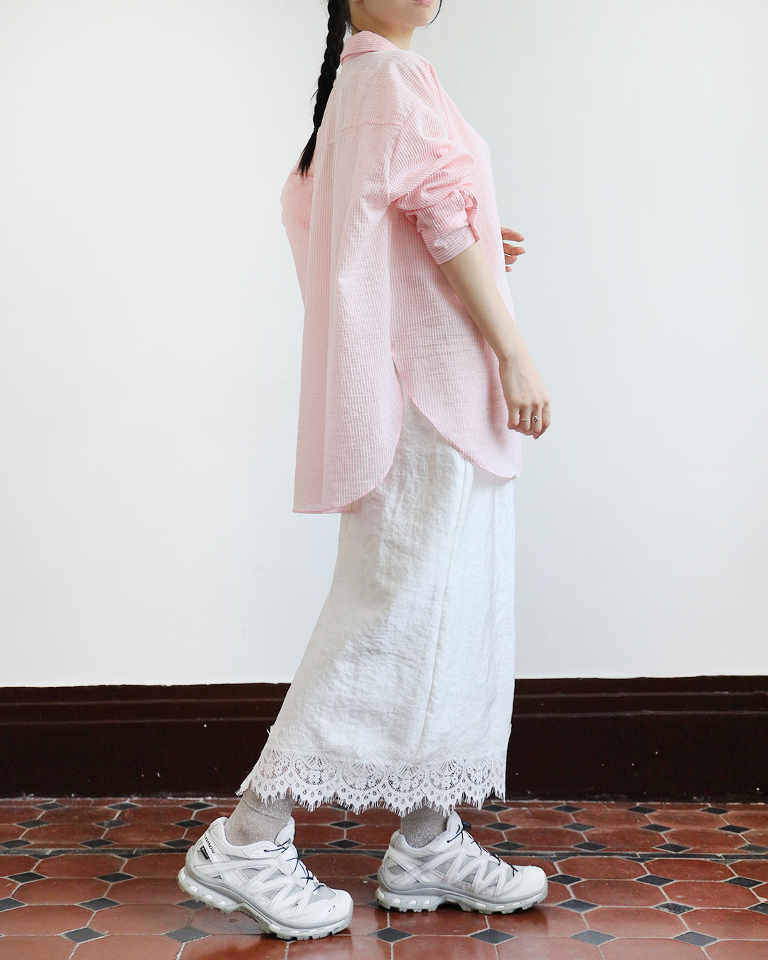 Lace Hem Pencil Skirt (2 colors)
