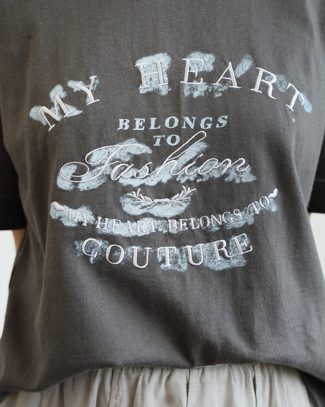 Embroidery Tee (2 colors)
