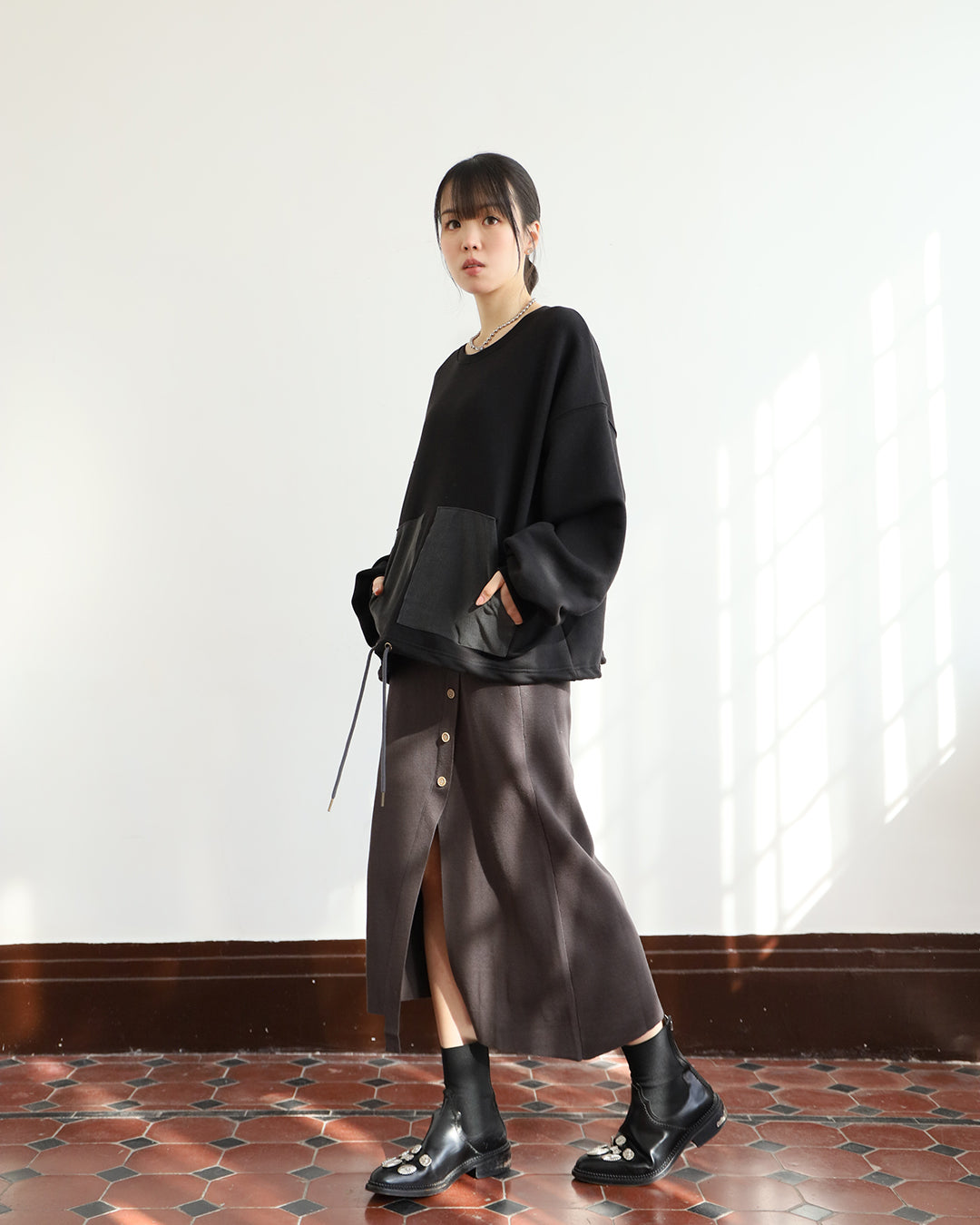 Front Pockets Sweatshirt (2 colors)