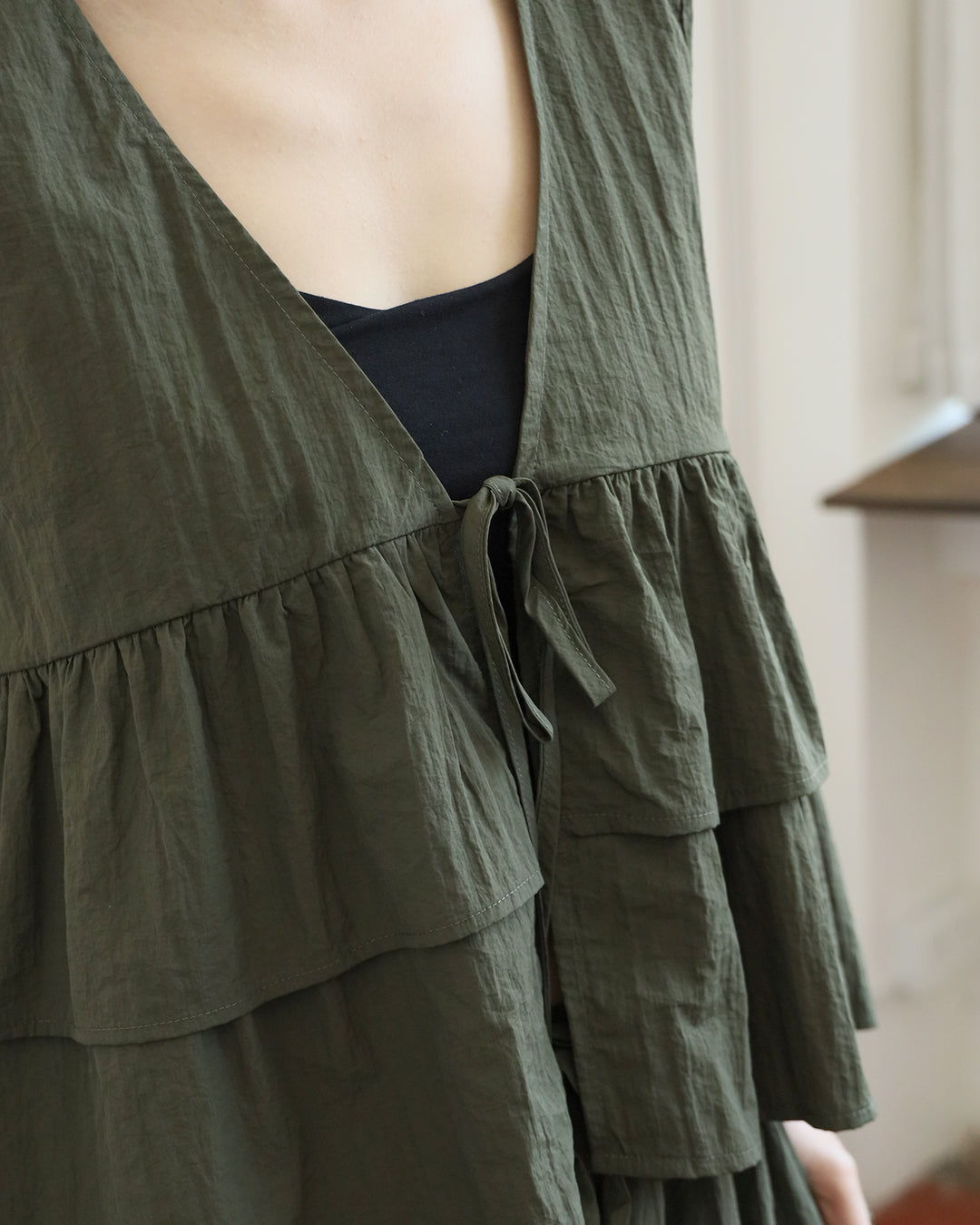 *Ruffle Layer Vest (2 Colors)