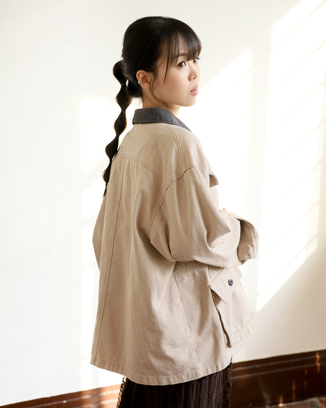 Contrast Collar Pockets Jacket