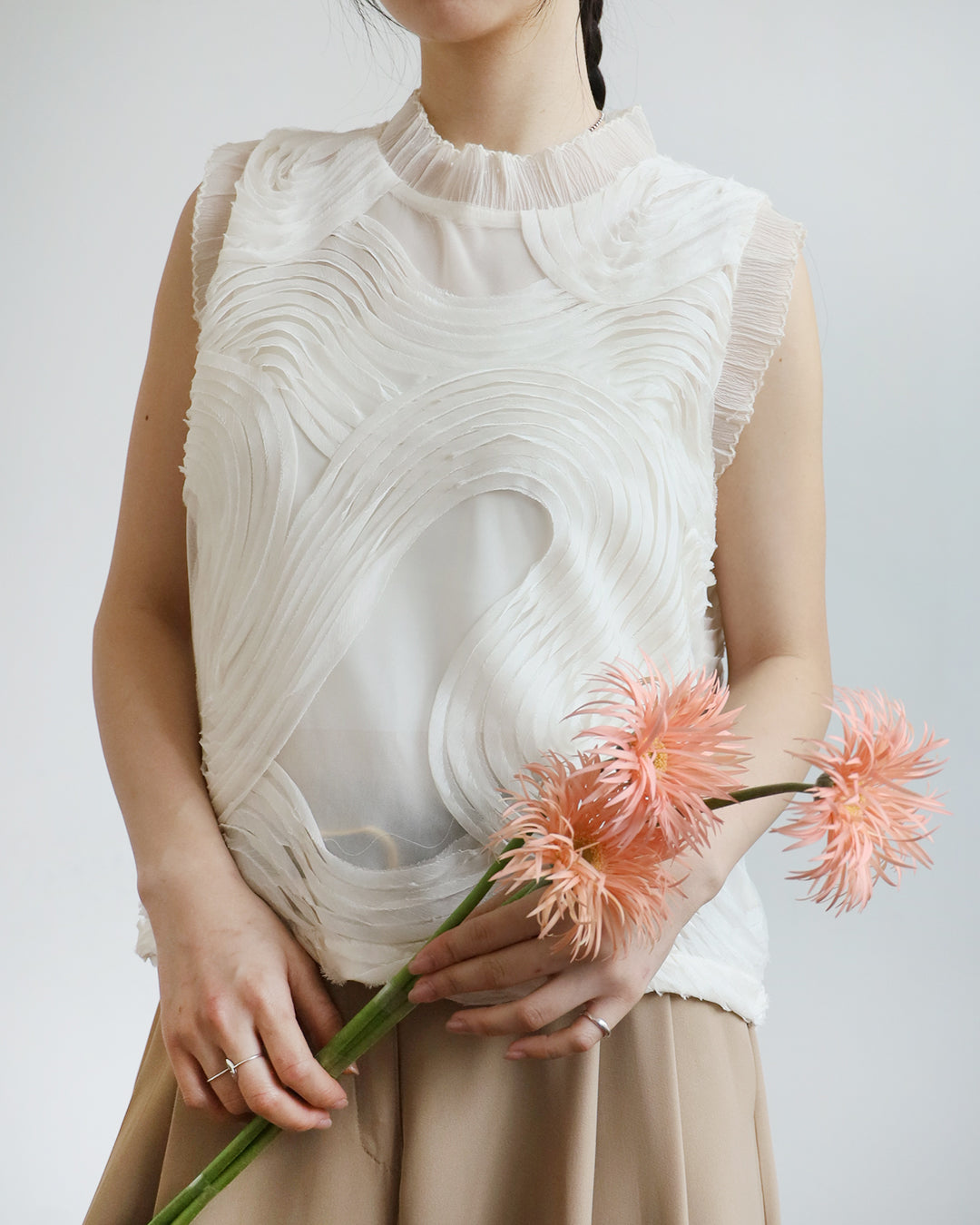 Wavy Texture Fabric Vest ( 2 Colors)